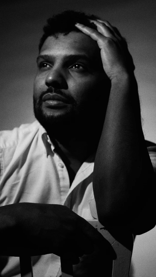 Exploring some new vocal territory with audience! Hänsel und Gretel's father in now in da House! Call me daddy! 👨🏽🦳🙈Thank you to @emmausgemeinde_zehlendorf for the warm welcome this afternoon!
#humperdinck #kavalierbariton #opera #newrep #berlin #workinprogress