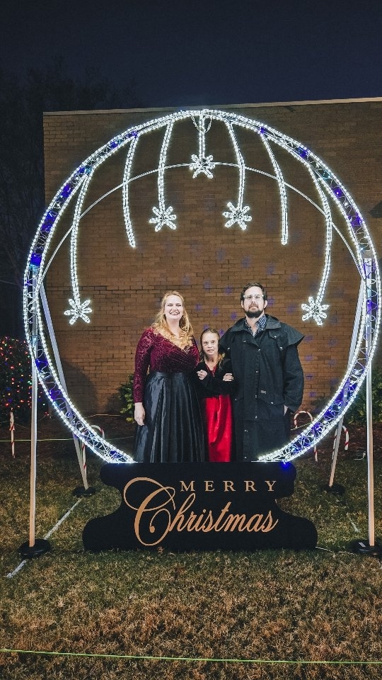 Cheers to 2024, another year done. Not the year I expected, let alone planned. With friends moving, sickness, and unexpected losses. And yet there is so much to be joyous about; much laughter, growth, friendships, new marriages to celebrate, babies born, the most amazing family, staring my masters, seeing old friends, exploring new places, and so so much more to smile and be thankful for. Looking forward to all that next year has to hold â„ïž
#slowandsimpledays #2024review #2024recap #anotheryeardone #cheerstothenewyear