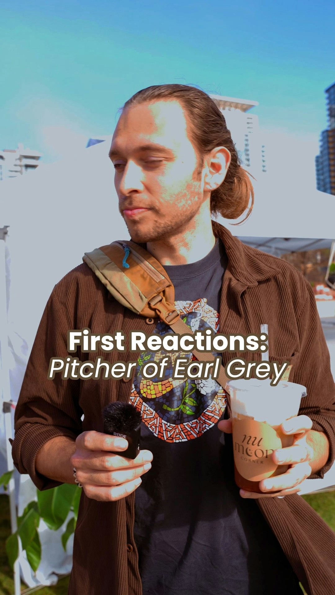 Check out the buzz around our Pitcher of Earl Grey !
We apologize for the late setting adjustments that turned Tyler into a vampire. 😬
--
Our vision? To craft an ever-changing menu that makes each pop-up uniquely tailored to every event!