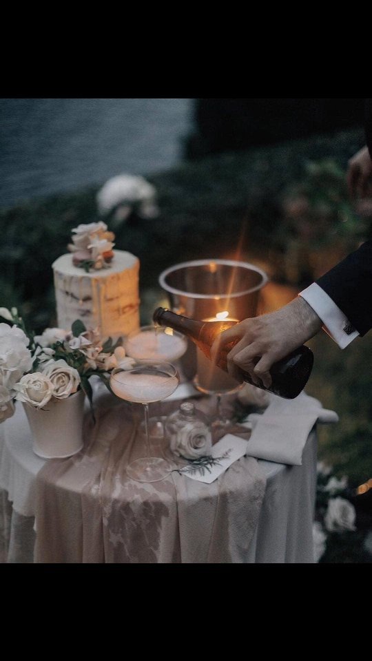 Champagne served! 🍾🥂
@amewedding
.
.
.
.
.
#italy #italianlakes #italiansummer #resort #villa #boutiquehotel #relais #lakecomohotel #lakecomo #luxuryvilla #travel #bestvacations #bestplacestogo #beautifulhotels #beautifuldestinations #hotelsandresorts #letstravel #instatravel #luxuryhotel #lifewelltravelled #luxurytravel #luxuryresorts #travelandleisure #luxuryworldtraveler #travelawesome #wonderful_places #wanderlust #wonderfuldestinations #condenast #cntraveler