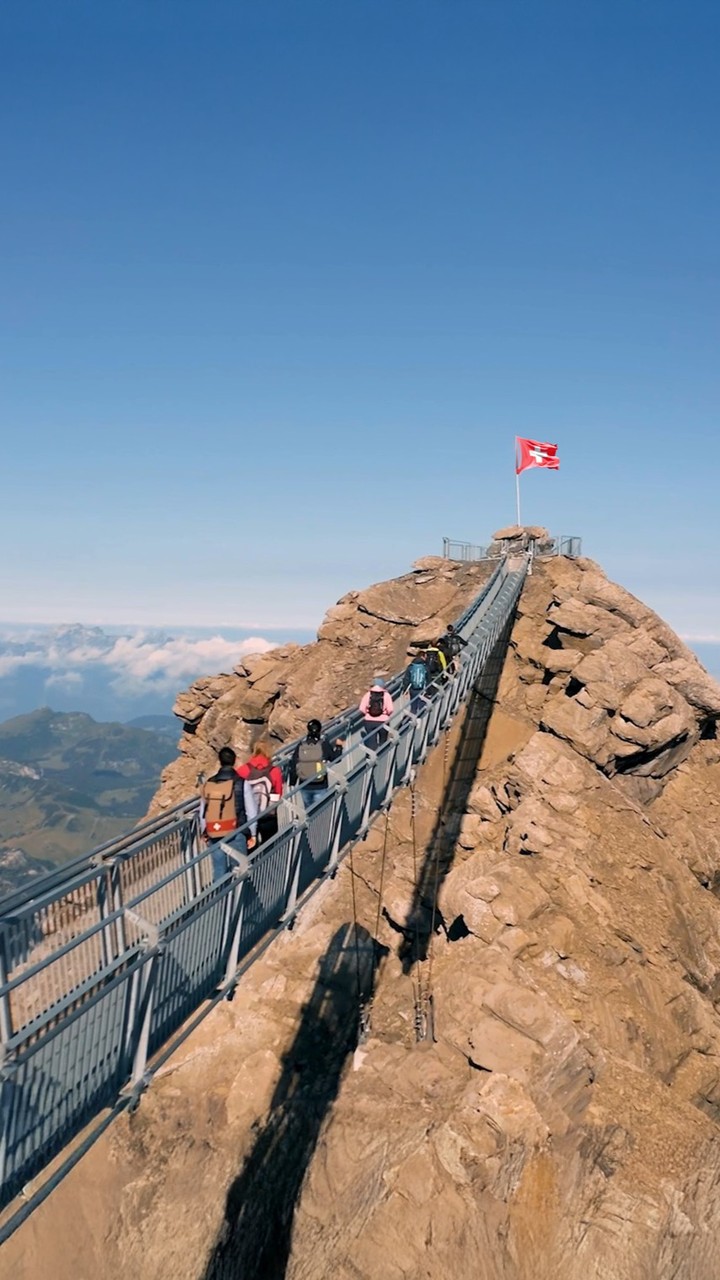 Un immense merci à @chantalandmaxswisstraveldesign pour nous avoir fait vivre des moments inoubliables à travers les événements team building qu'ils organisent.
🌲✨ Chaque expérience est une vraie bouffée d'air frais et de bonheur collectif.
On a déjà hâte de découvrir ce qu'ils nous réservent pour la prochaine aventure ! 🙌
#TeamBuilding #MomentsInoubliables #PaysagesDeRêve #MerciChantalEtMax"
#TeamBuilding #EntreprisesSuisse #KevWestProd #Événements