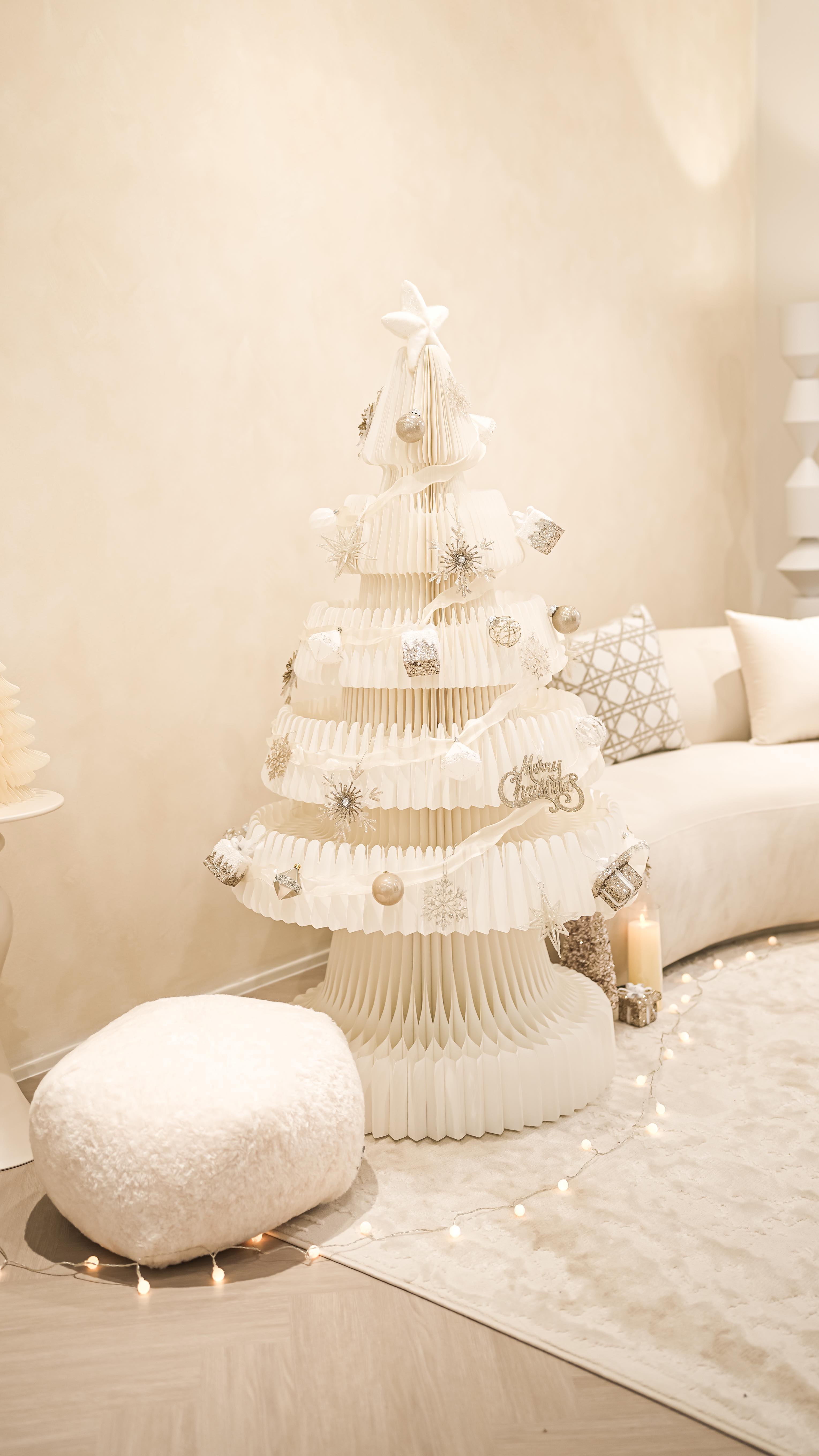 Decorating the Christmas tree of our dreams ✨