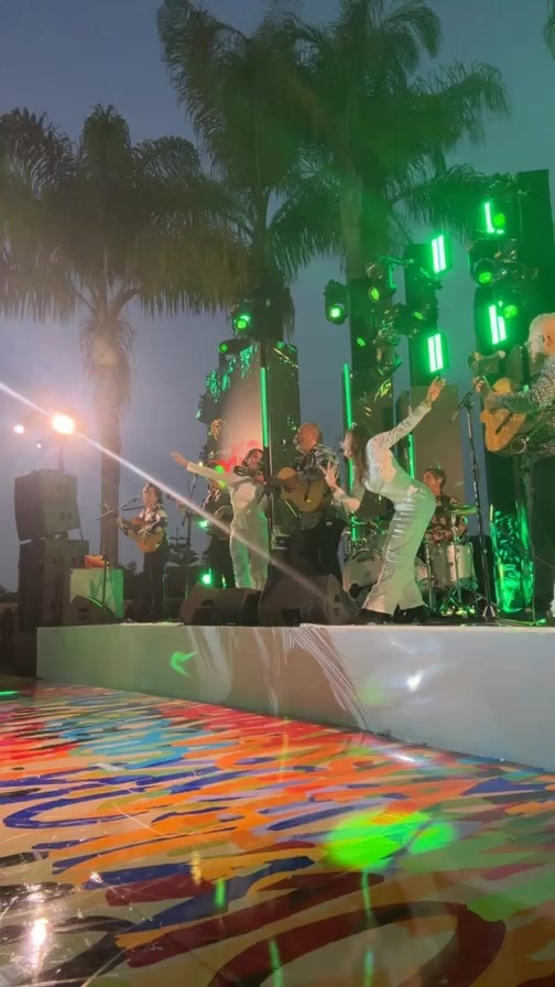 When the Gipsy Kings pull you up on stage…😍😍😍