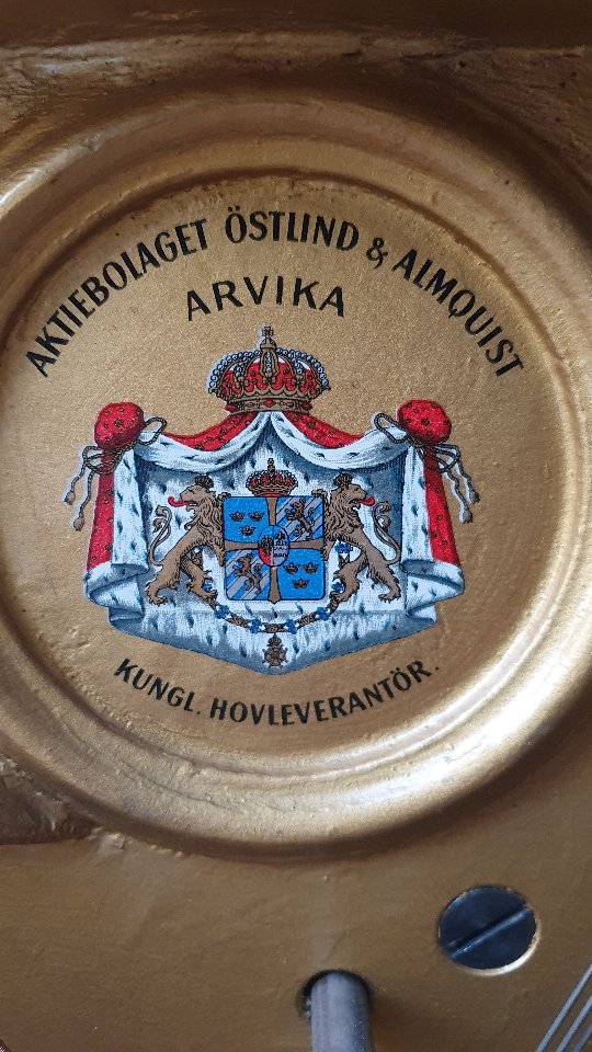 Dear friends, this is a short excerpt of yesterday's single release called 'true love', a composition from my upcoming album 'growing', which will be released in spring 2024. This album is dedicated to our little son.
.
The photo at the beginning is the logo of my #östlind&almquist piano.
.
I wish that each of you knows what it means to feel true love - one of the strongest emotions we humans can ever have. I composed the piece in Ab Major, a very warm key, and of course, I am looking forward to your comments!
.
#neoclassical #neoclassicalmusic #piano #pianist #piyano #instapiano #emotionalpiano #pianocomposition #pianosolo #pianogram #instapianist #pianoplayer #truelove #growing