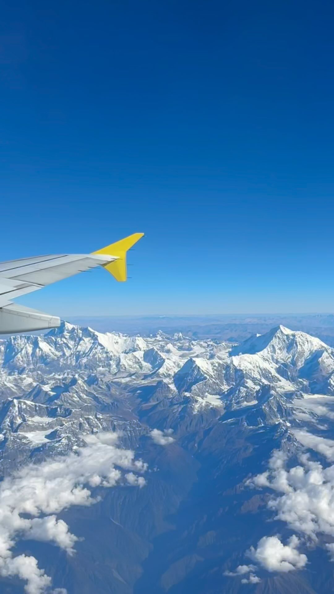 This is what it looks like to fly into one of the world’s most dangerous airports #himalayas #bhutan #nepal