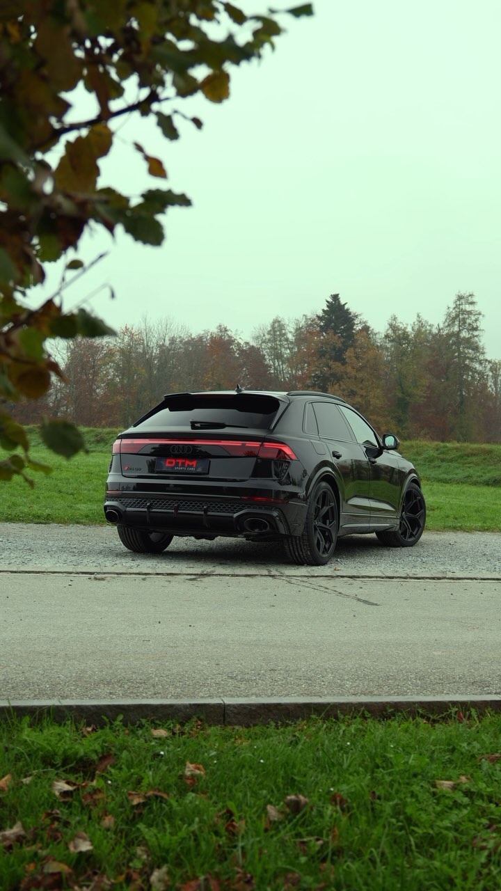 Audi RS Q8 Performance
#audi #rsq8 #rsq8performance #switzerland #zurich #supercars #dtmsportscars #sportscars #audipower