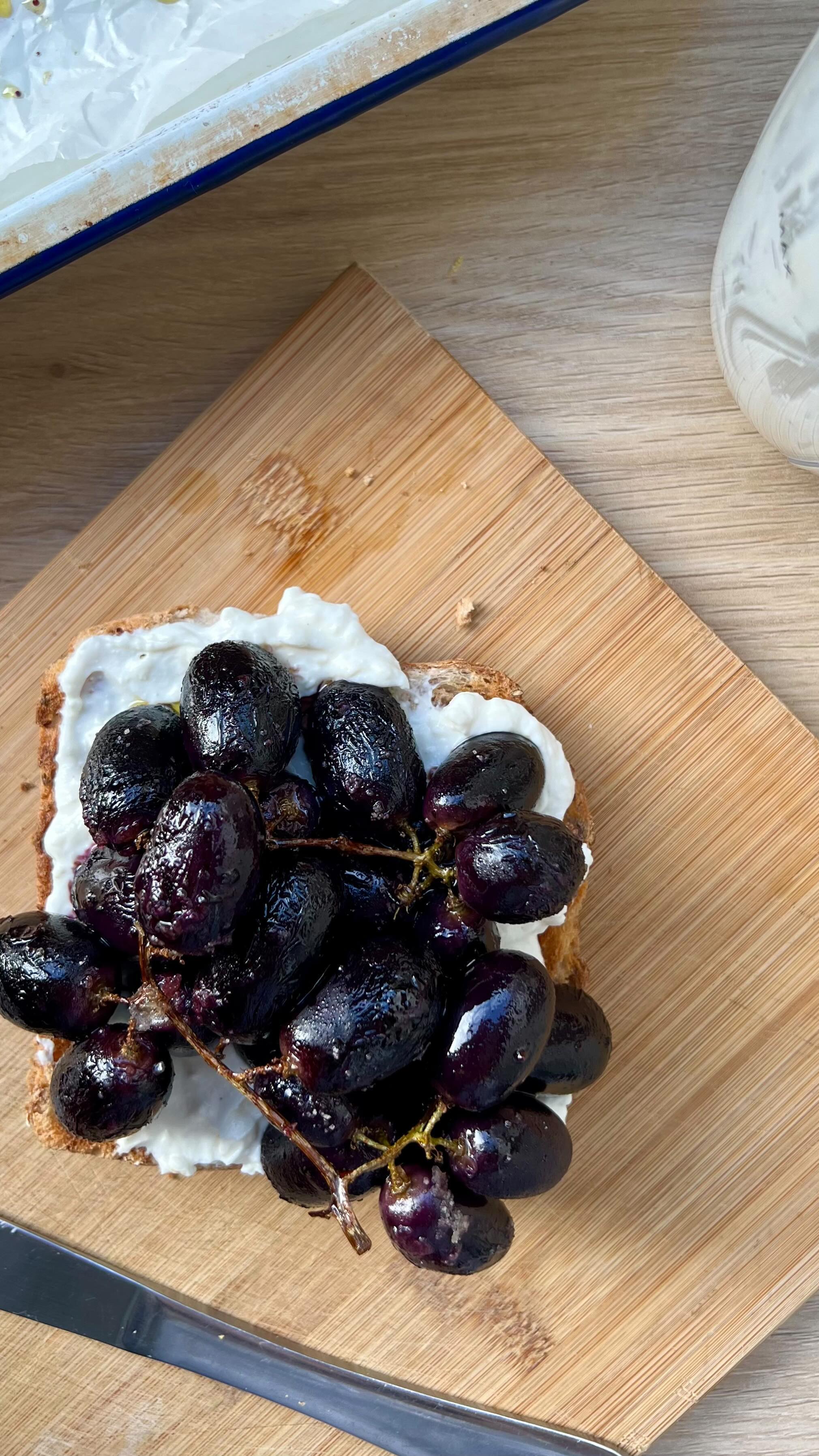 Weird? Yes. Delicious? Hell yes!
>> Roasted black grapes on whipped feta & ricotta toast.
10/10 delish.