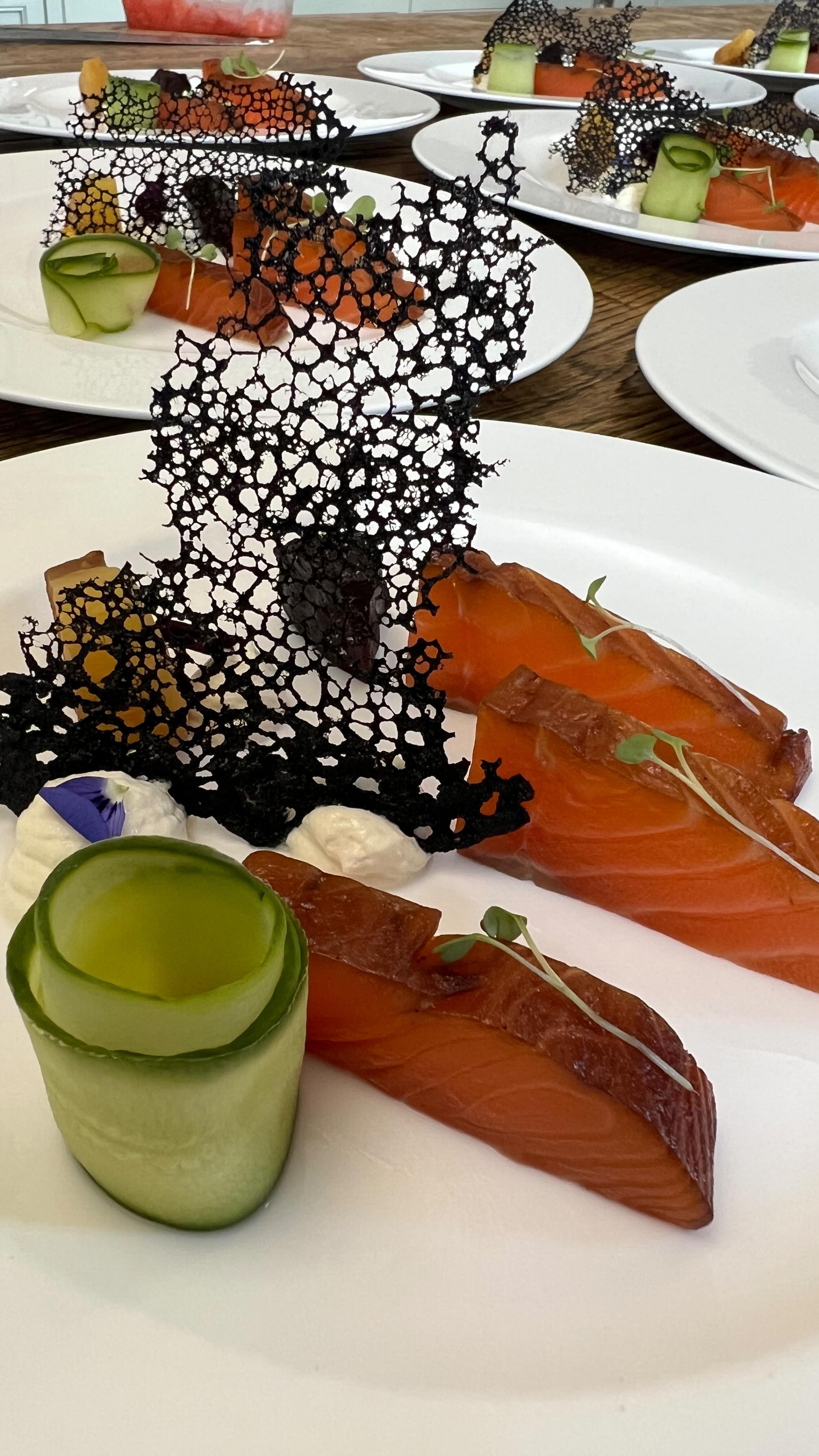 Service please! 🍽️