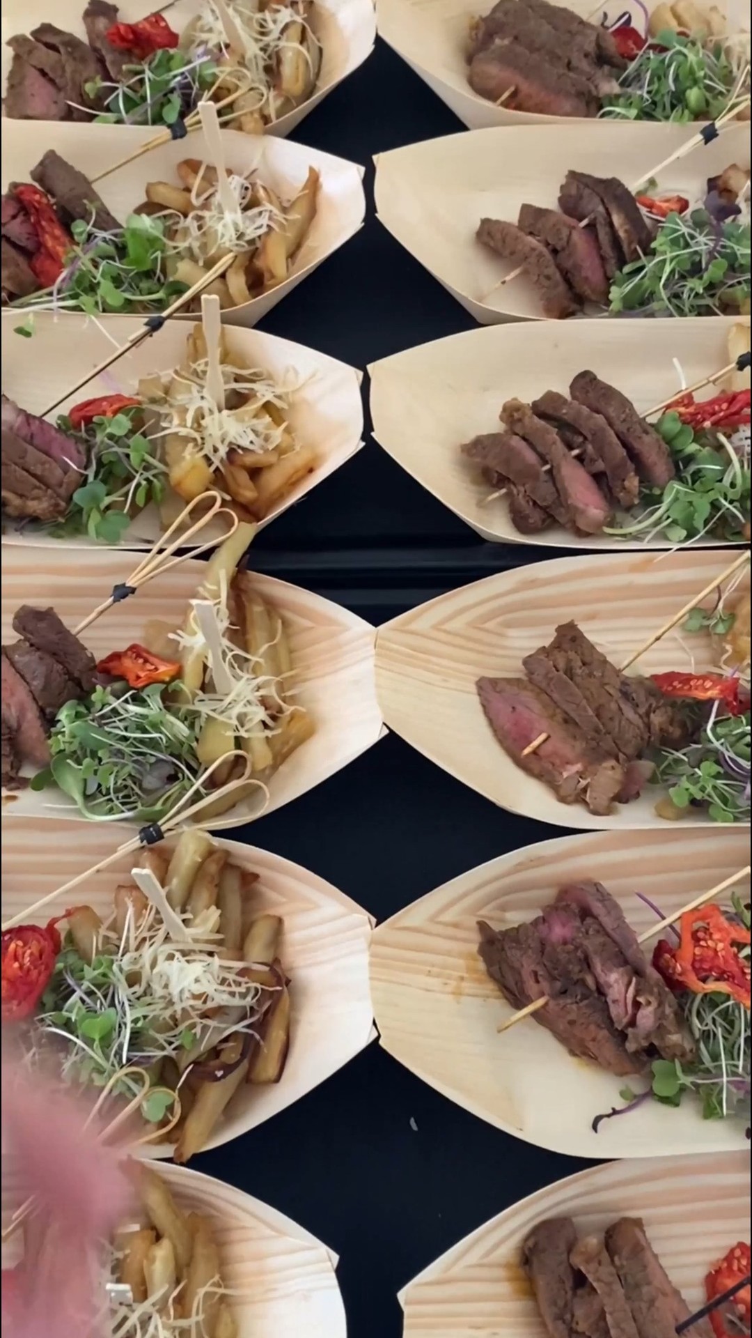 Need event catering? We've got you covered!😏
Creating creative dishes is only one of our strong points. Give us a call and let us show you how we can add a little sparkle to your next event or work function. ✨
#CateringService #Catering #OnsiteCatering #EventCatering #FoodSolutions #OnsiteCateringSolutions