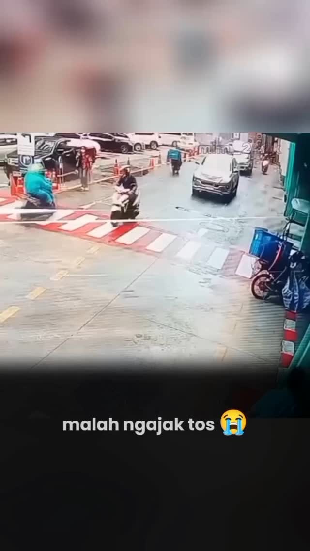 Malah tos🤭
“ browse feed & follow @otomtalk for more “