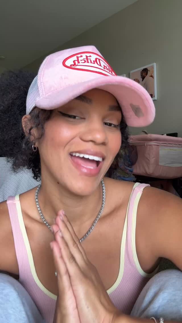 Informed ✨choice✨ is so much different than informed consent. If you are giving birth, you want to know this tip.
Use your BRAIN
- benefit - risk -alternative - intuition - nothing
Remember this is your body and your baby’s home— you have every right to ask for more information from your provider. They work for YOU! 🤍 and just like in parenthood, what you say, goes.
Now we want to hear our healthcare team out but we deserve to know more. We don’t speak their language of medical care every day so we ask questions.
Hope this helps 🫶🏽
#palmbaydoula #spacecoastmoms #informedchoice #blackdoulasmatter #pregancy #birthworker #ftm