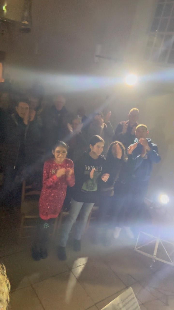 In de prachtige Trinitatiskapel in Dordrecht kwam Bach Luther Cellosuites goed tot zijn recht.
#prachtige middag.
Interesse? Mail ons. Klik op de link in bio bio rmeer info!
#@oranjekerk_amsterdam
@luthersamsterdam @luthersegemeentearnhem @theaterinsblau @stadsgehoorzaalkampen @lutherse_kerk_denhaag
#trinitatiskapel
#TheaterVanDeHeelheid #LutherseKerkUtrecht #Theater #denhaag #dordrecht #BeleefHetMetOns #BachLuther #LutherseGemeente #LutherseKerk #Voorstelling #Heelheid #UniekeErvaring #DenHaagEvents #TheaterinDenhaag #MuziekTheater #EvenementenAmstwrfam #SamenUit #TheaterBeleving #VriendenUitnodigen #TicketsBeschikbaar #UtrechtCultuur #CultureleErvaring