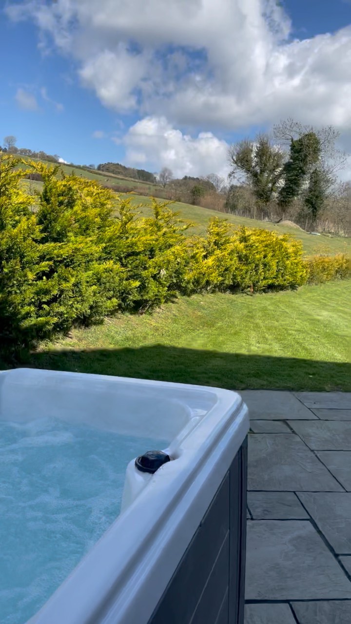 Changeover days….
#holidaycottage #hottubs #hottubtime