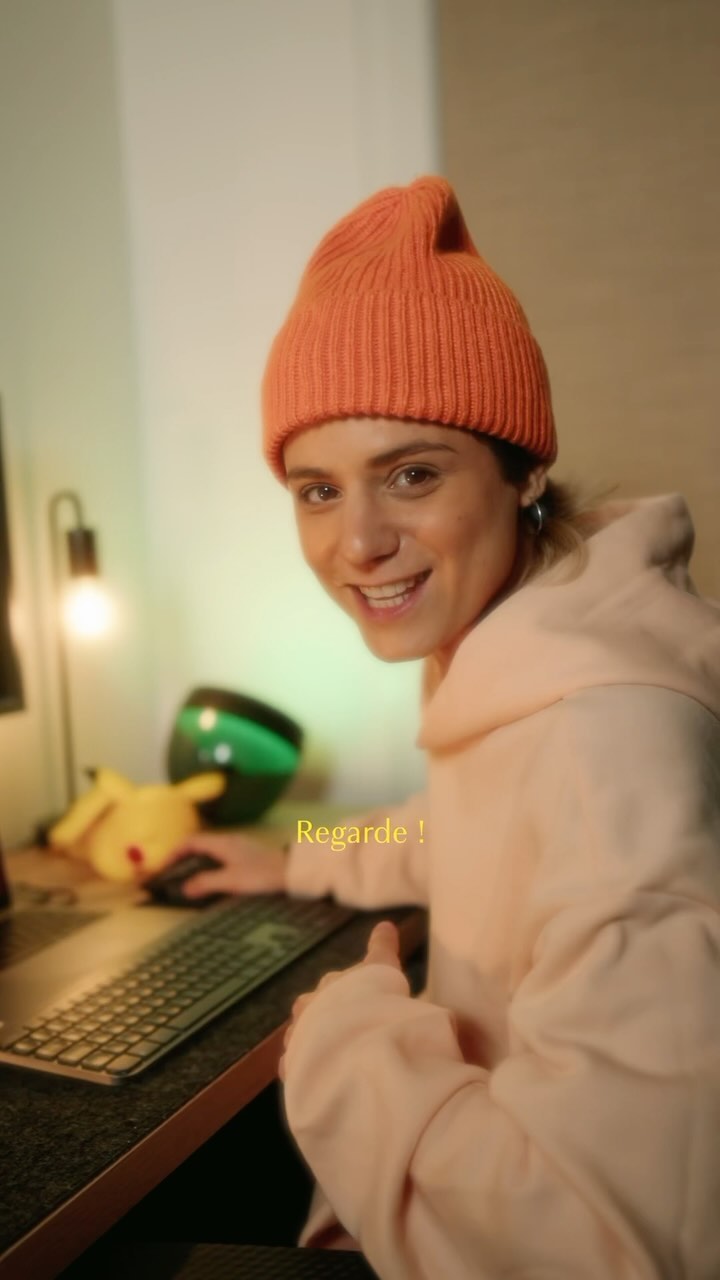 Astuce gratuite pour cacher tous les dossiers, fichiers présents sur ton écran de bureau.
Télécharge l’application HiddenMe sur l’app store et clique sur “hide desktop icons”
On va pas se le “cacher” 😉 c’est beaucoup plus clean !
#astuce #tips #geek #hide