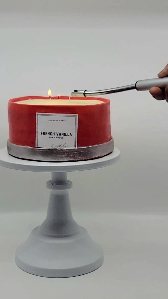 Have a great night 💕
.
Available for purchase under "Christmas" on our site. Click the link in bio.
.
.
#loungincake #loungin #ediblecreationsforall #createchillcake