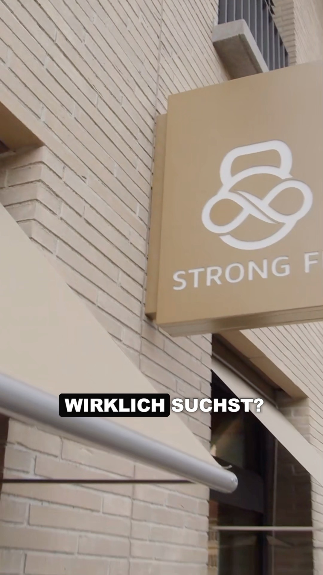 🔥 Erreiche deine Fitnessziele schneller als je zuvor! 💪✨
Mit StrongFit bieten wir dir das ultimative Paket für Fitness & Regeneration:
⚡ EMS-Training – 20 Minuten, die 3 Stunden Workout ersetzen!
❄️ Kryosauna – Regeneration & Energie-Boost in nur 3 Minuten!
💡 Personal Training – individuell, effektiv & auf dich abgestimmt!
👉 Schau dir das Video an und erlebe, wie du mit uns deine Ziele erreichst!
📩 Schreib uns für dein kostenloses Probetraining oder deine erste Kryosauna-Session!
#StrongFit #EMSTraining #Kryosauna #PersonalTraining #FitnessRevolution #Regeneration #TrainSmart
Passt das, oder möchtest du noch eine andere Variante? 🚀