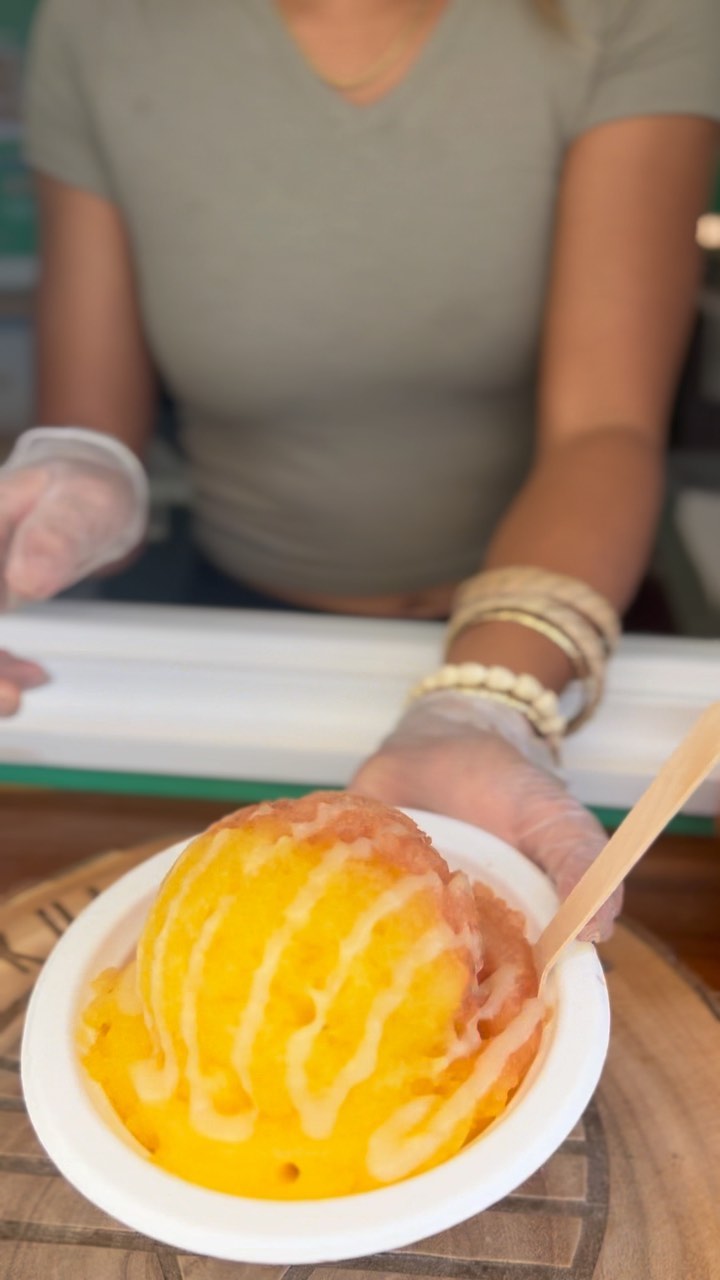 Keiki (child sized) Tropical Vibes 🌴 Mango and Guava Shave Ice 🍧 topped w Organic Coconut Condensed Milk
#kulashaveice #kulashaveicens #shaveice #organic #homemade #kahuku #onokinegrindz #foodie #hawaifoodies #foodstagram #foodiesofinstagram #hawaiisbestkitchens #coldbrew #hawaiieats #oahueats #oahufoodie #eathawaii #honolulueats #hawaiistagram #whattoeatinhawaii #808eats #northshore #farmtotable #supportlocal #smallbusiness #dessertmenu #guava #coconutcondensedmilk #mango #TropicalVibes