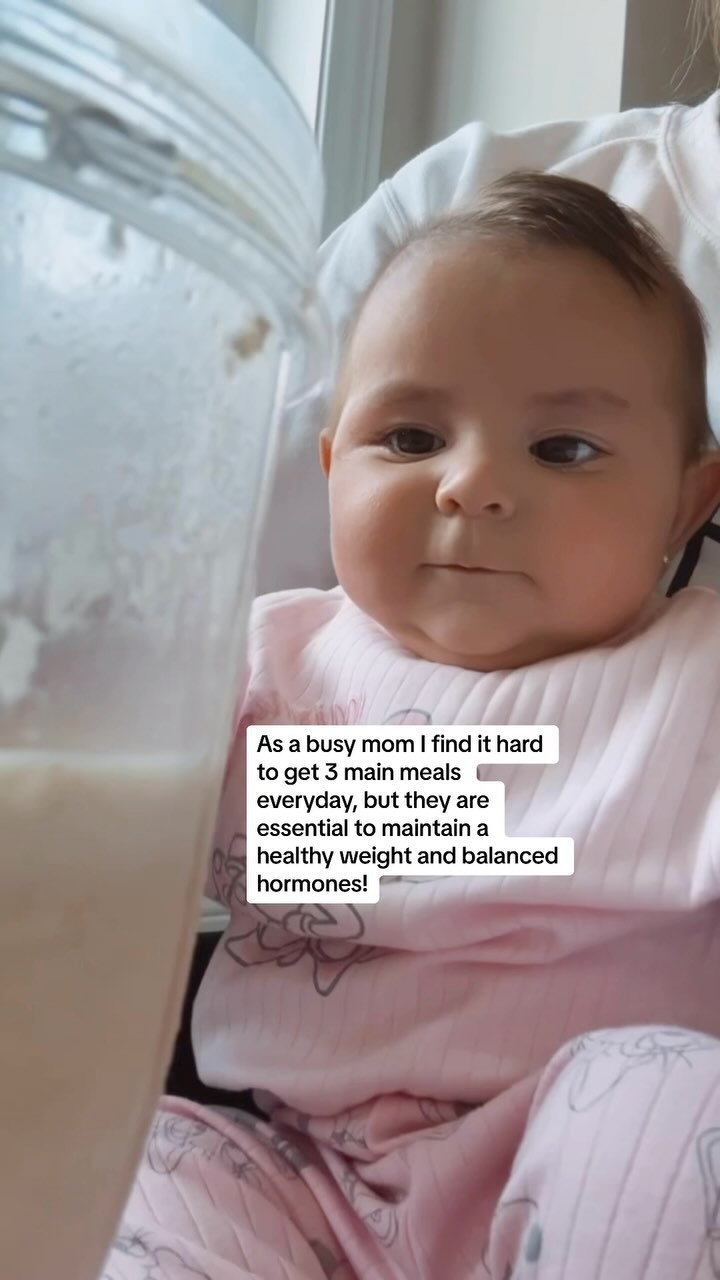 Busy mom’s nutrition on the go to support hormones, milk supply, metabolism and energy!⚡️
The cycle smoothie bar is been my go to since i became a twin mom and while trying to het my hormones back on track after hiving birth!
#smoothie #smoothies #smoothierecipe #hormones #hormonesupportnaturally #hormonesupportforwomen #hormonesupportsmoothie #busymomlife #busymommeals