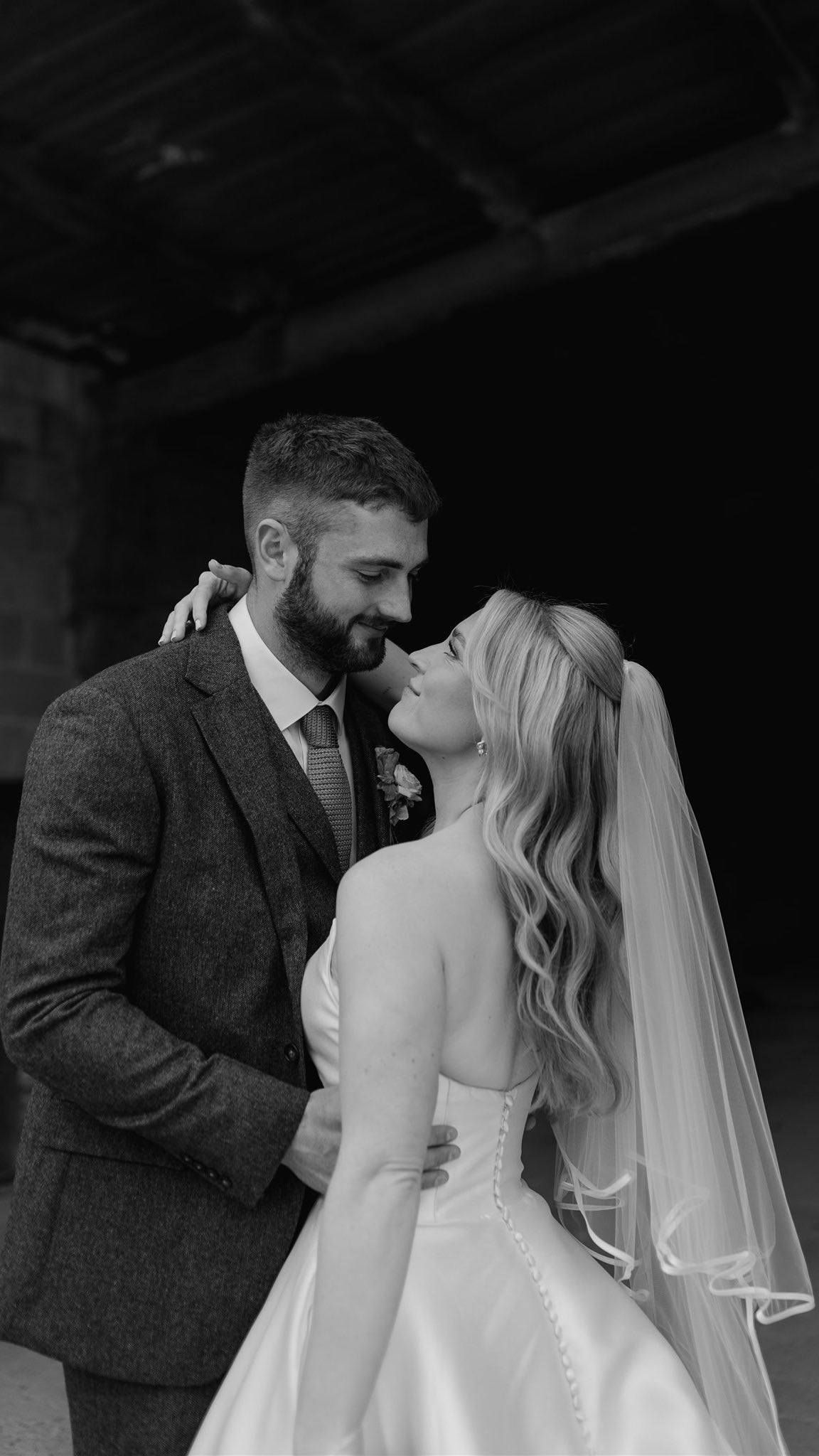 A snippet from April & Jacob’s incredible day ✨
I now offer an add on package to create behind the scenes content reels of your day. Add onto your package anytime!
Venue: @whitesykefieldsweddings
MUA: @lucytaylormua
Dress: @dottybridal
Florist: @hareandhowl @evemarthafloristry
Hair: @hairbyoliviajames
Coordinator: @rustic_rose_company
Videographer: @ionefilmsandphotos
Food: @tacoporium
Music: @sundaysoulmusic @wedding.jam
Doughnuts: @doebakehouse
Hotel: @guesthousehotels
Photo Booth: @studiosocial_north
-
www.oliviaamyphotography.com
-
-
#yorkphotographer #yorkphotography #ukphotographer #wedding #weddingphotographer #weddingphotography #blacktie #ukweddingphotographer #yorkweddingphotographer #yorkshireweddingvenue #yorkshireweddingphotographer #ukweddingphotography #luxuryweddingphotographer