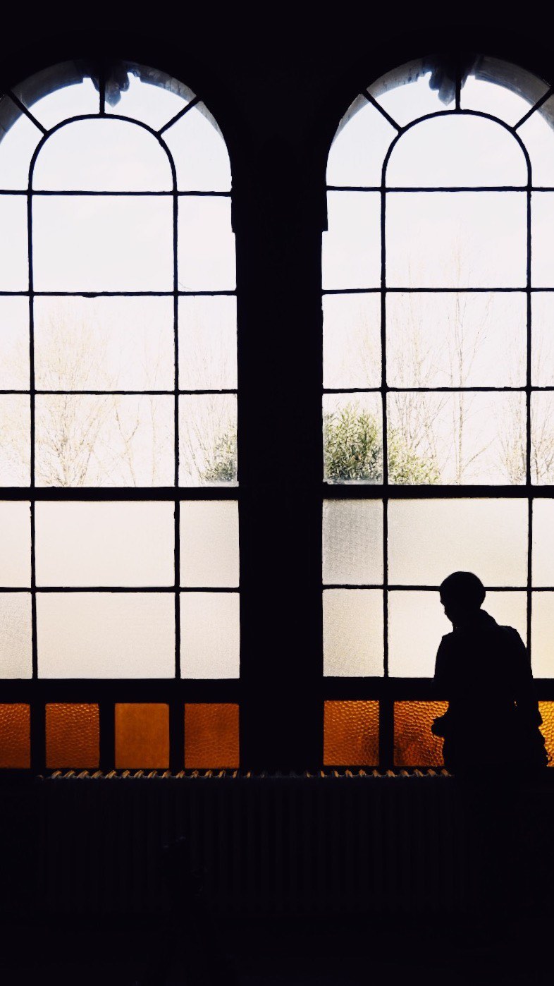 @zehraarslanceylan took me to an amazing train station waiting room which was like something out of a movie set 🤩 and then also modeled for me!
Haven’t been through my photos “properly” yet but these ones captured my eye 👀
