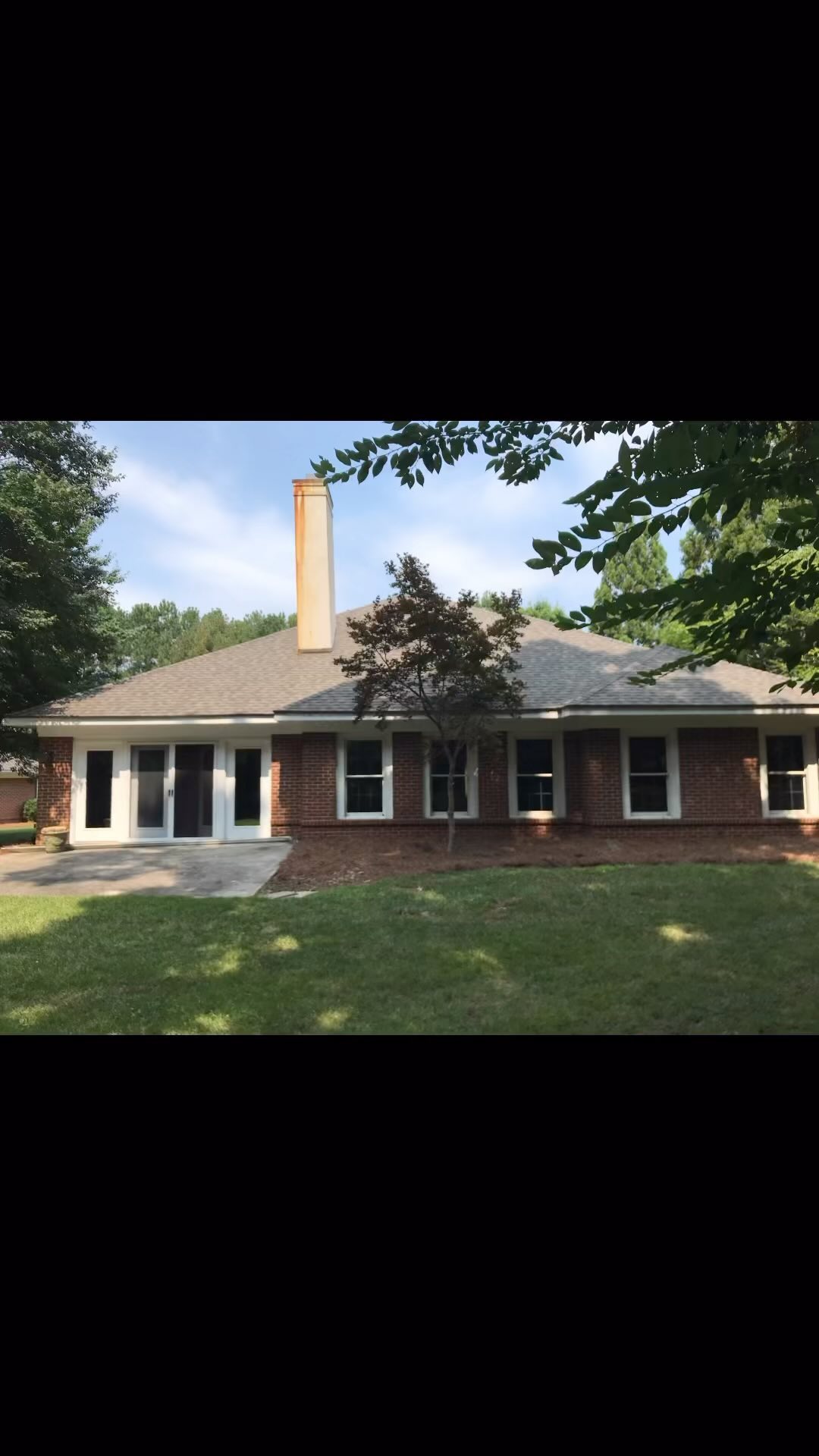 The best part of enjoying a rainy day outside!
#renovations #remodeling #patiodesign #lovearainyday #constructionlife #screenedinporch #custom #urbanbuildinggroup #ubgcharlotte #follow #lovegoodcraftsmanship #fridayvibes
