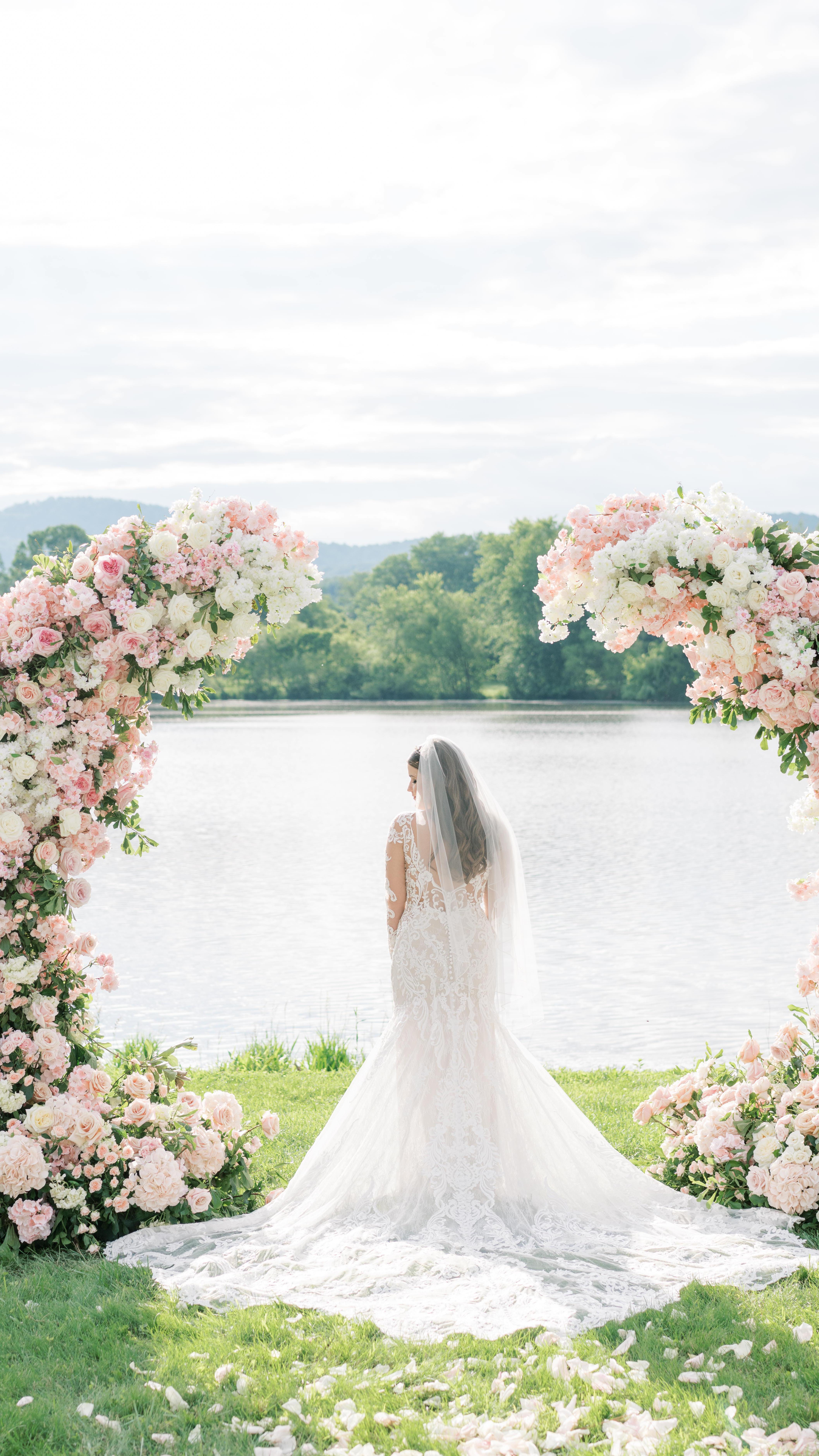Every petal perfectly placed! This stunning floral arch took hours to create, but the breathtaking result was worth every moment. 🌸✨
#designsbyoochay #dboweddings #luxuryevents #eventflorist #weddingflorist #weddingdesigner #dreamwedding #bridetobe #dcflorist #atlantaflorist #floraldesign #eventinspiration #weddingflowers #eventflowers #mdweddings #dcweddings #weddingphotography #weddingdetails #weddinginspiration #weddingdecor #dcweddingflorist #dcweddingphotographer #weddingtrends
#luxuryeventdesign #luxurywedding #luxuryweddings
