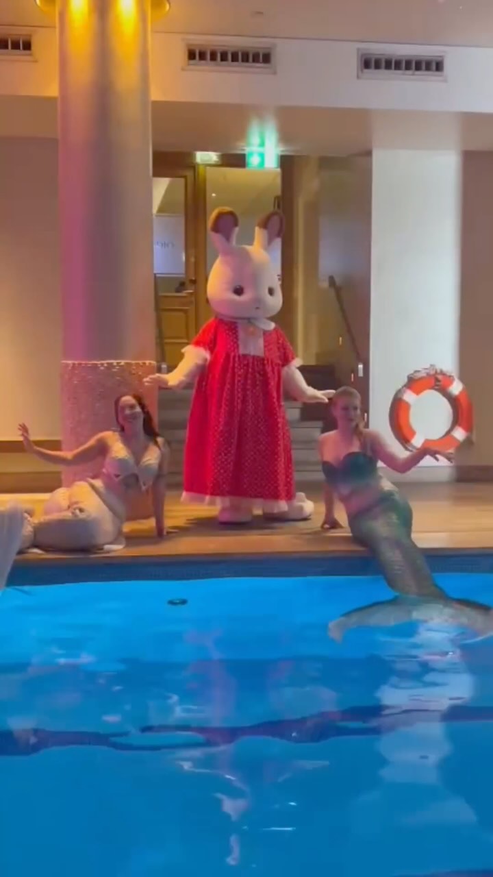 #ThrowbackThursday - We’re throwing it back to an amazing event that recently took place for the launch of the brand new Sylvanian Families toy product line. Of course to ensure it was a truly fin-flippingly sparkling event, two of our own wonderful mermaids were invited enlisted to create some magic. Thank you to @playtimeprltd for inviting us! 🧜♀️
Mermaids Grace & Sarah were there to complement the beautiful new Sylvanian Baby Mermaid Castles on display and that’s exactly what they did, showing their skills in the pool for all to see. 🐚 💦
Want to book the best mermaids in the UK for your event? Contact us today on 01277717985 or email events@hireamermaiduk.com. 🧜♀️
#hireamermaid #professionalmermaid #mermaidsarereal #mermaidsofinstagram #mermaidentertainment #mermaidperformer #mermaid #summer #mermaidmagic #princessperformer #aquariummermaids #poolparty #playtimepr #prevents #characterperformer #sylvanianfamily #poolpartyideas #purplemermaid #thelittlemermaid #mermaidtail #mermaids #mermaidlife #realmermaid