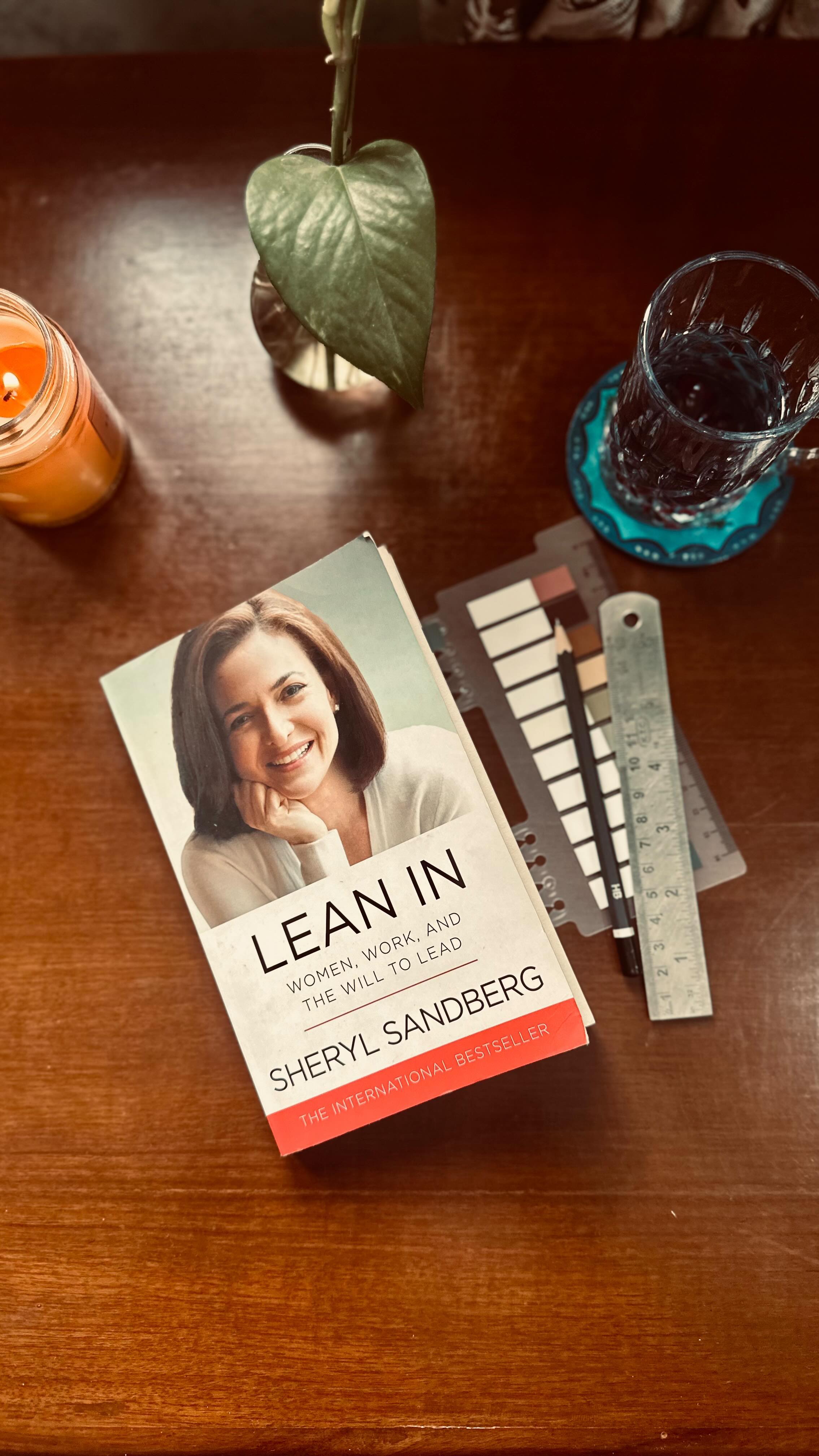 Start a book with me 📖✨
Currently reading: Lean In by Sheryl Sandberg
#bookblogger #book #bookblog #booksofinstagram #booklover #booknerd #booklove #books #booksofig #bookaddict #bookrecommendations #bookshelf #booksuggestions #booksummary #bookrating #goodreads #bookstagrammer #goodreadswithaview #bookstagram #bookmarks #booksaremylife #sakshireports