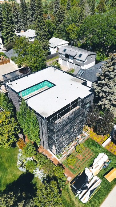 Progress footage of our ongoing reclad.
#HomeImprovement #RenovationGoals #FacadeRenovation #VideoProduction #yegconstruction #yeg