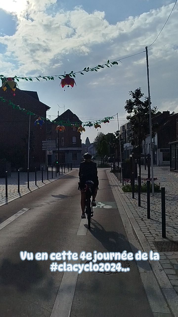 Vu en cette 4eme journée de la #clacyclo2024 :
Les voies "RAVEL" en Belgique, le checkpoint de la ferme des bédots (bédots veut dire moutons en wallon, ne vous faites pas des idées !), les lacs de l'eau d'heure, de belles routes ensoleillées et enfin, l'arrivée à Walcourt pour la nuit !