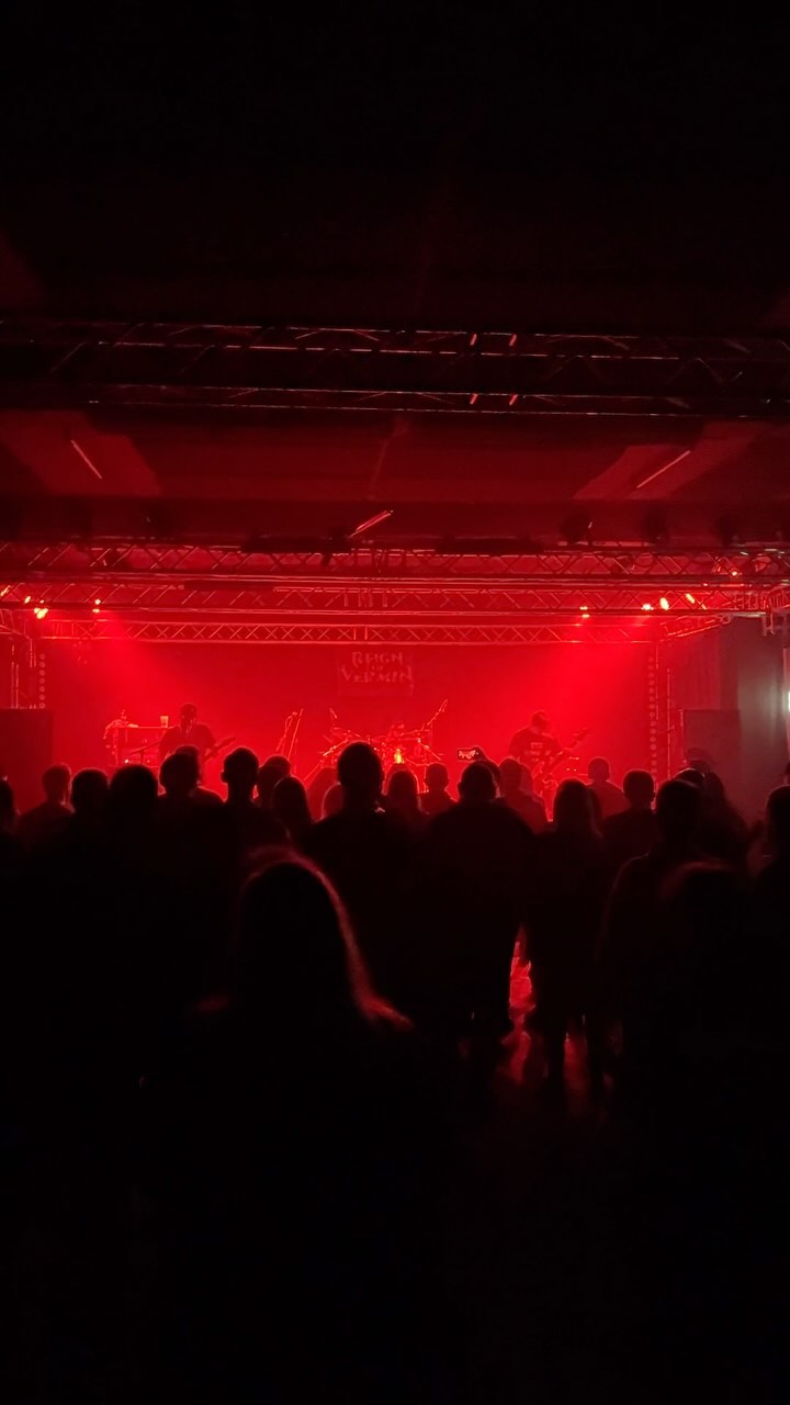 🤘 Hyped with Hybrid Moments Vol.2 🔥
@boogiehammer_official @reignofvermin_official
@atomic_season_
#kulturvereingast #altefeuerwehrhallegallneukirchen