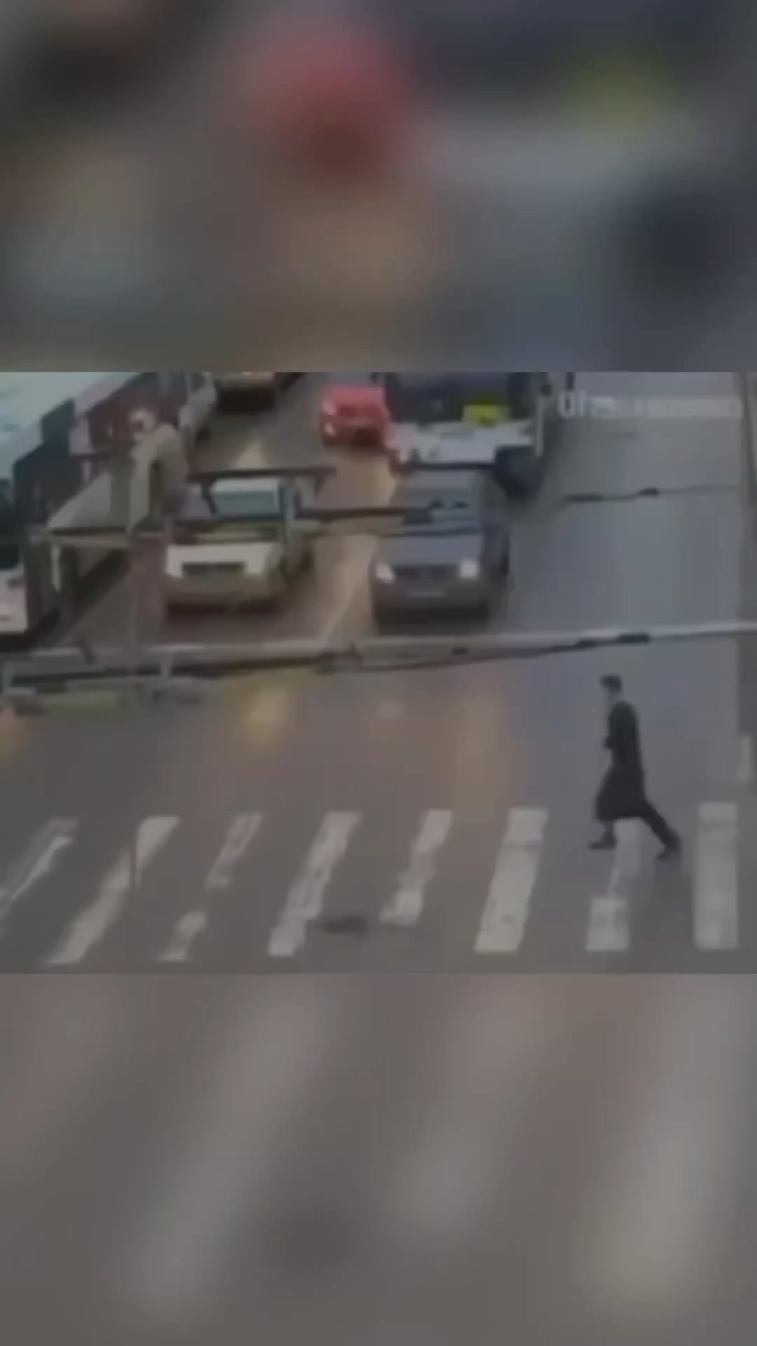 Ty když se snažíš stihnout poslední termíny před Vánocemi.🚨
Naštěstí ještě pár poslední míst máme. Tak nabíhej přes odkaz v biu 🫵
- Barber comedy -
#barbercomedy#barber#barbershop#comedy#menhairstyle