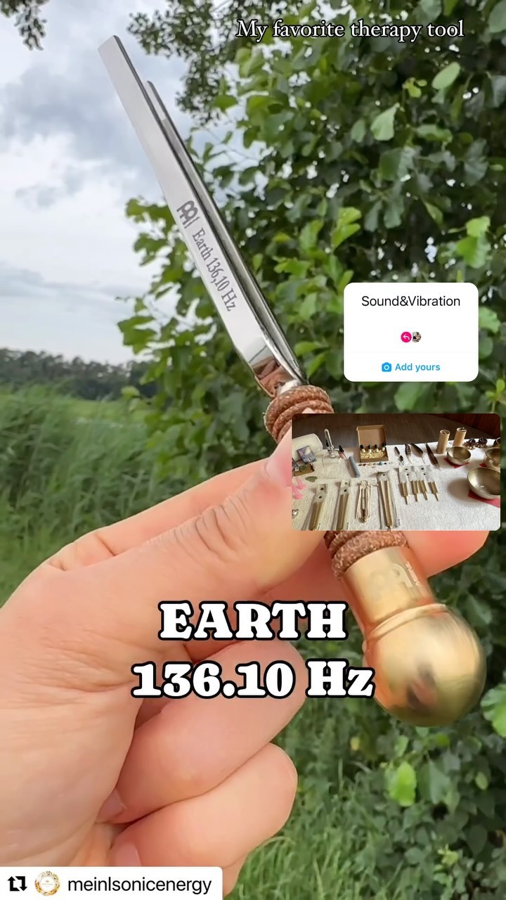 I honestly believe that the future of healing is in vibration& sound.
Tunning forks are powerful tools for healing that work on the principle of sound therapy.
When a Tunning fork is struck and placed on the body, it creates vibrations that resonate with the body’s natural frequencies, helping to restore balance and harmony.
During treatment the forks help align the body’s energy centers, release blockages and promote overall well-being. It is a gentle and non-invasive way to support the body’s natural healing abilities and promote a sense of balance and harmony.
Wanna know more? Send me message