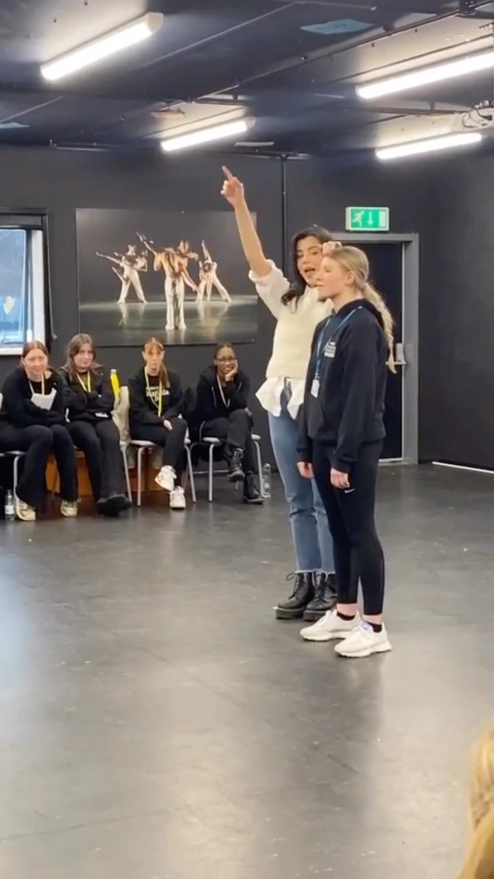 Some recent footage of workshops and masterclasses I’ve been delivering over the past few months!
Loving my time at @palaceandopera this week delivering a vocal 2 day course🗣️✨
If you or your group would like a workshop, please get in touch!
#manchester #vocalworkshop #masterclass