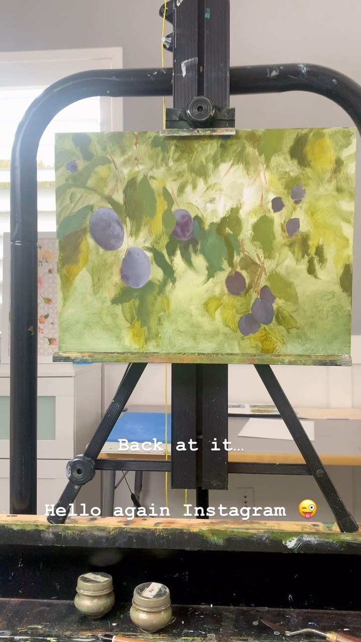 My goodness has it been a struggle to get in the studio again after the holidays. I’ve done a lot of cleaning and reorganizing and thinking about what I want to do in here this year (more on that later). It just feels like a big win for me today to have actually put paintbrush to canvas. Inertia is a hard force to overcome!
Also, since I haven’t posted forever also wonder if I’m starting over with Instagram and if anyone is still
there. Hellooooo out there my people!! 👋🏻
#artpractice #doitfortheprocess #artprocess #paintingprocess #creativeprocess #artistlife #createeveryday #dothework #paintanyway #womenartists #artstudio #oilpainting #fruitpainting #artcollector #emergingartist #contemporaryart #contemporaryartist #fineart #artpractice
