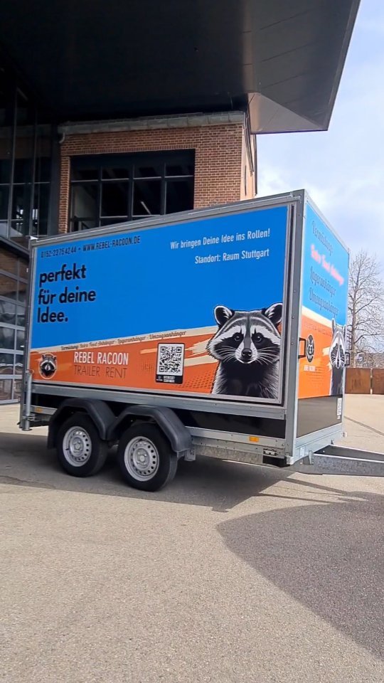 Hier haben wir unseren Anhänger gepimpt. Auch ihn kann man mieten als Umzugs oder Lageranhänger
Vielen Dank an @siviwondershop für die Umsetzung
#racoon #car #wrapping #folierung #folie #oracal #vinyl #womenempowerment #diy #mietmich #mieten #print
