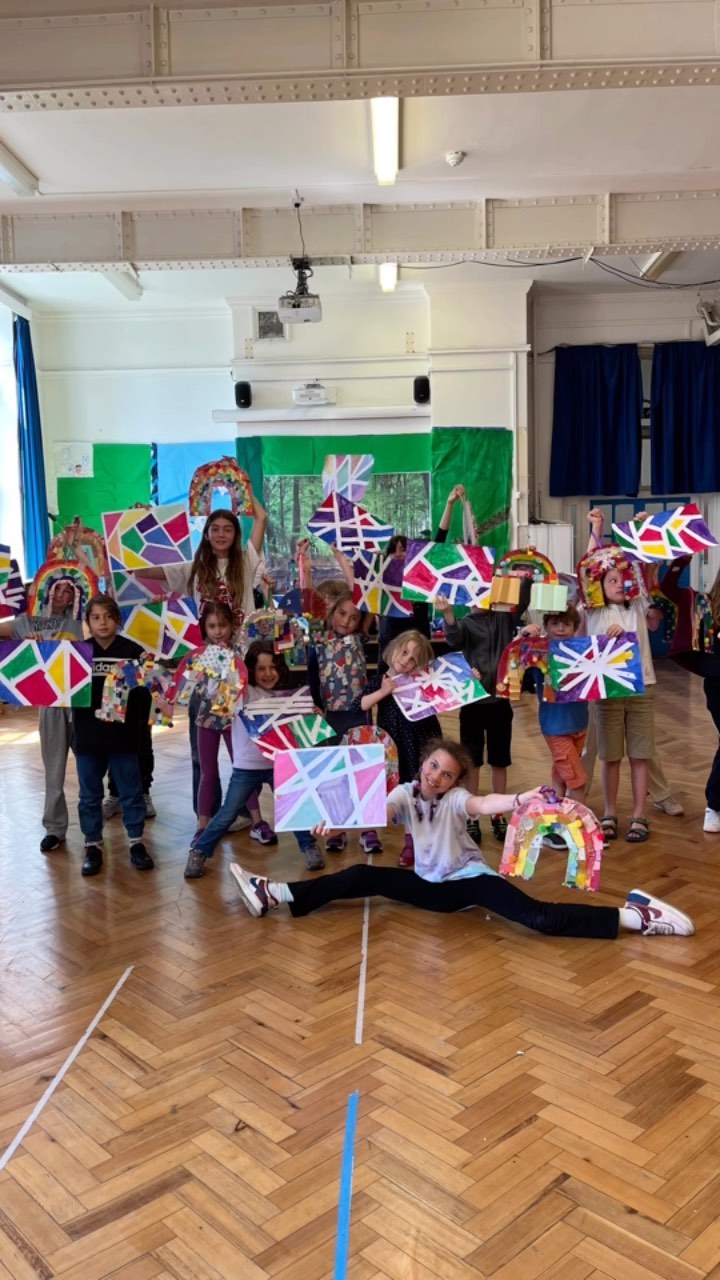 We got stuck in today!
We created super fun rainbow collages to hang and boosted our confidence with some very silly drama games!
Such a wonderful week! Thank you to all who joined us 🤩🎉🌸🌈