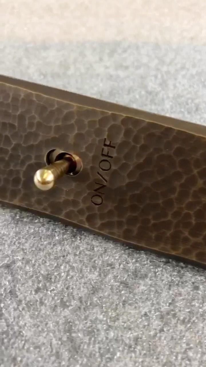 Your favorite ? 🔌
#interrupteur #ateliersdefrance #savoirfaire #artisanat #artisanatfrancais #artisans #metallerie #architecture #luxe #decorationinterieur #decoration #laiton #inox #interiordesign #interiordecor #interior #homedecor
#knowhow #craftmanship #homedesign #interiorarchitect #madeinfrance