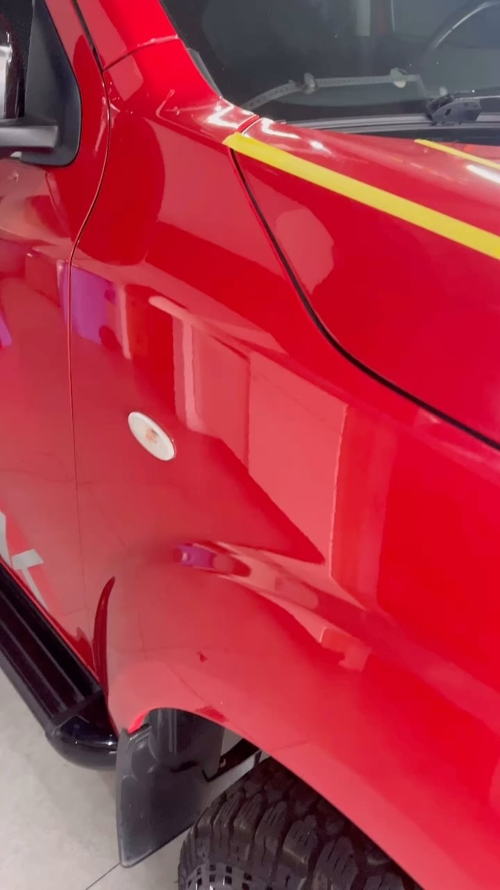 Customização em adesivo preto fosco Oracal
#envelopamento #frontier #nissan #oracal #peliculas #insulfime #windowtint #customs #wrap