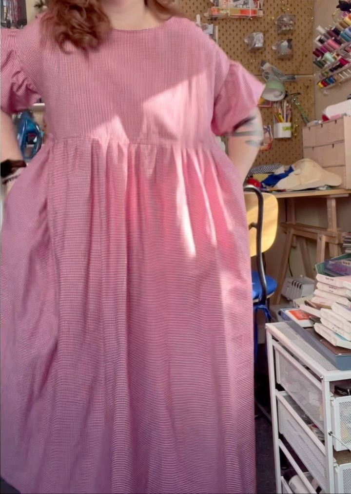 This dress is up and open for bidding over on @artistsforfreepalestine for the next 72 hours!
100% light cotton with French seams and pockets, size M/L (meant to fit on the looser side)
@artistsforfreepalestine has TONS of art available from so many incredible artists open to bid on as we speak!
The proceeds from this weekend’s auction will be split equally between 3 groups: @gazasunbirds, @connectinghumanity_, and @palestineredcrescent
🍉🍉🍉🍉