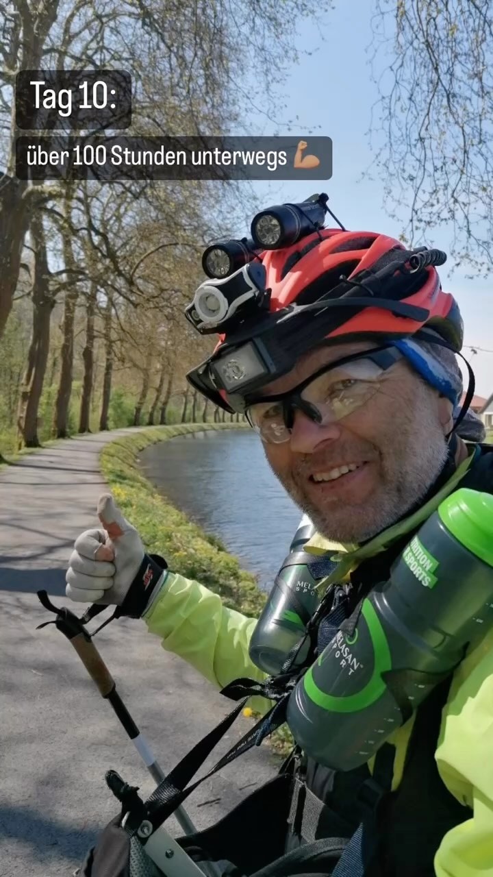 Adventure for Peace ✌🏽
Morgen werden die ersten 1.000 km geknackt 💪🏽
#skike & #floig Erfinder und #extremtour - fanatiker Otto Eder auf seiner 2.800 km-Tour nach #Lourdes in Portugal 🇵🇹
Auf seiner Tour wird die neueste Floig-Entwicklung dem Extrem-Härtetest unterzogen.
für weitere Infos ➡️ Link in Bio 👍🏽
#floig #ultralight #crossskating #crossskates #ultratrail #ultratraining #adventure #adventuretime #skiroll #skirollers #skiroller #langlaufen #rollerskating #biathlonworld #arnreit #rohrbach #mühlviertel #oberösterreich #austria🇦🇹 #outdoors #outdoorsports #trail #fitnessmotivation #fitness #bike #sport