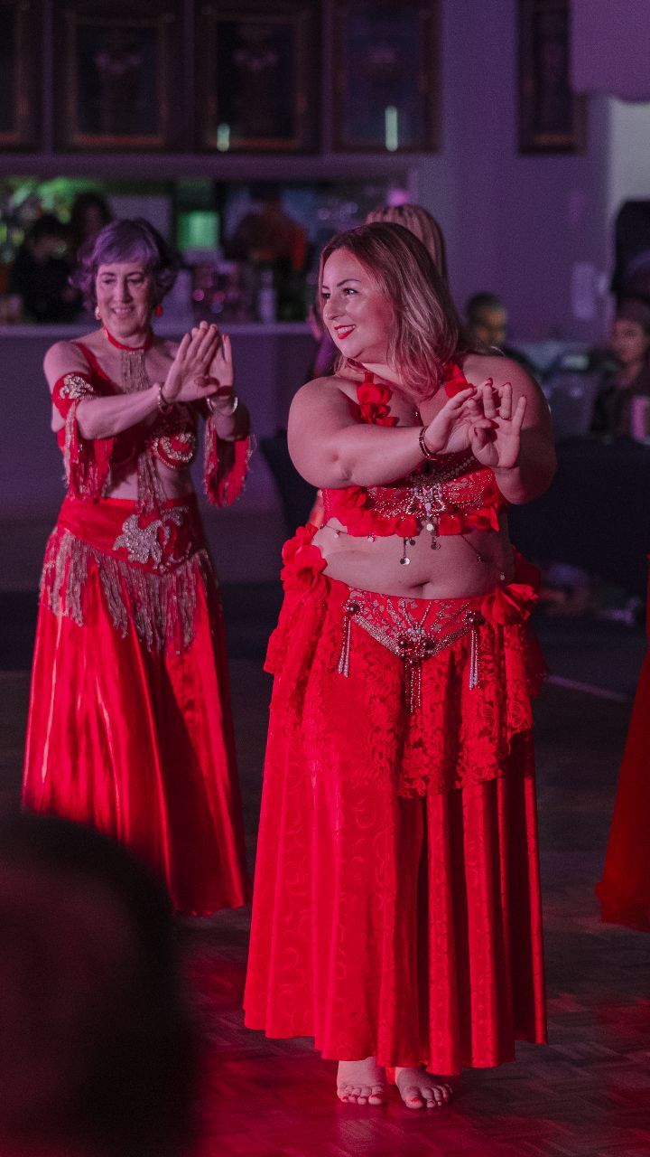 Join us NEXT SATURDAY, June 22nd for the
🌸 In Bloom 🌸 Student Showcase!
Our students have been working hard all year to share their art and passion with you 💐
Our show includes special guests
@aranya.bellydance
@dhara.bellydance
@mary.snow.official
@itsdilovely
@laurinwolf
@empoweress_ishra_b
@the_belly_witch
🎟️ Get your tickets at www.linktr.ee/invoketress
Photos by @honeyhouse.photography
and @__d3viphotography
#bellydance #guelphdance #guelph #kwawesome #fusiondance