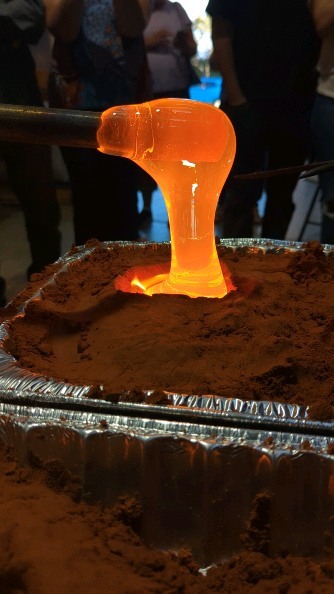 #Sandcastle Sand Casting Party is coming up on July 13th at 6pm! Details are at the link in our bio to get your tickets! Discounts if you bring a friend 👉🔥
.
Spots are already filling so secure your spot now, and start thinking about what you want to smash in the sand and make in glass!!
.
#glass #molten #casting #sandcasting #hot #summer #party #beach #dig #play #event #linkinbio