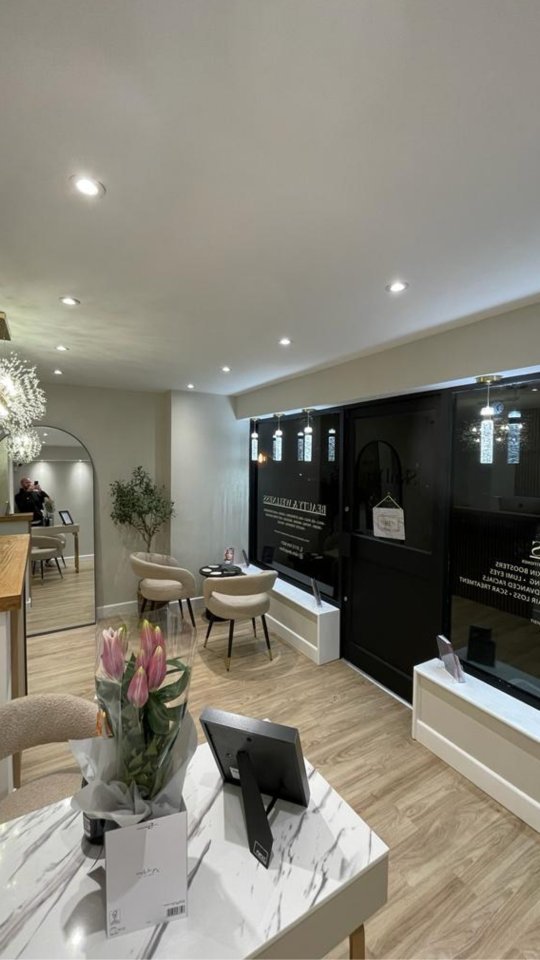 This turned out amazing!! What do you think? It is now a fully functioning aesthetic, beauty, nails and wellbeing shop in Burton Joyce. @skin.deepclinic go check them out.
.
.
.
.
.
#pritchardpropertyservices #paintinganddecorating #TransformedSpace #AestheticBeauty #NailsandWellBeing #BurtonJoyceSalon #InteriorDesignSuccess #FunctionalElegance #BusinessMakeover #ClientExperience #WelcomingAmbiance #SalonGoals #DecoratorPride #BeautyShopDesign #PositiveFeedback #InteriorMagic #CharmAndStyle