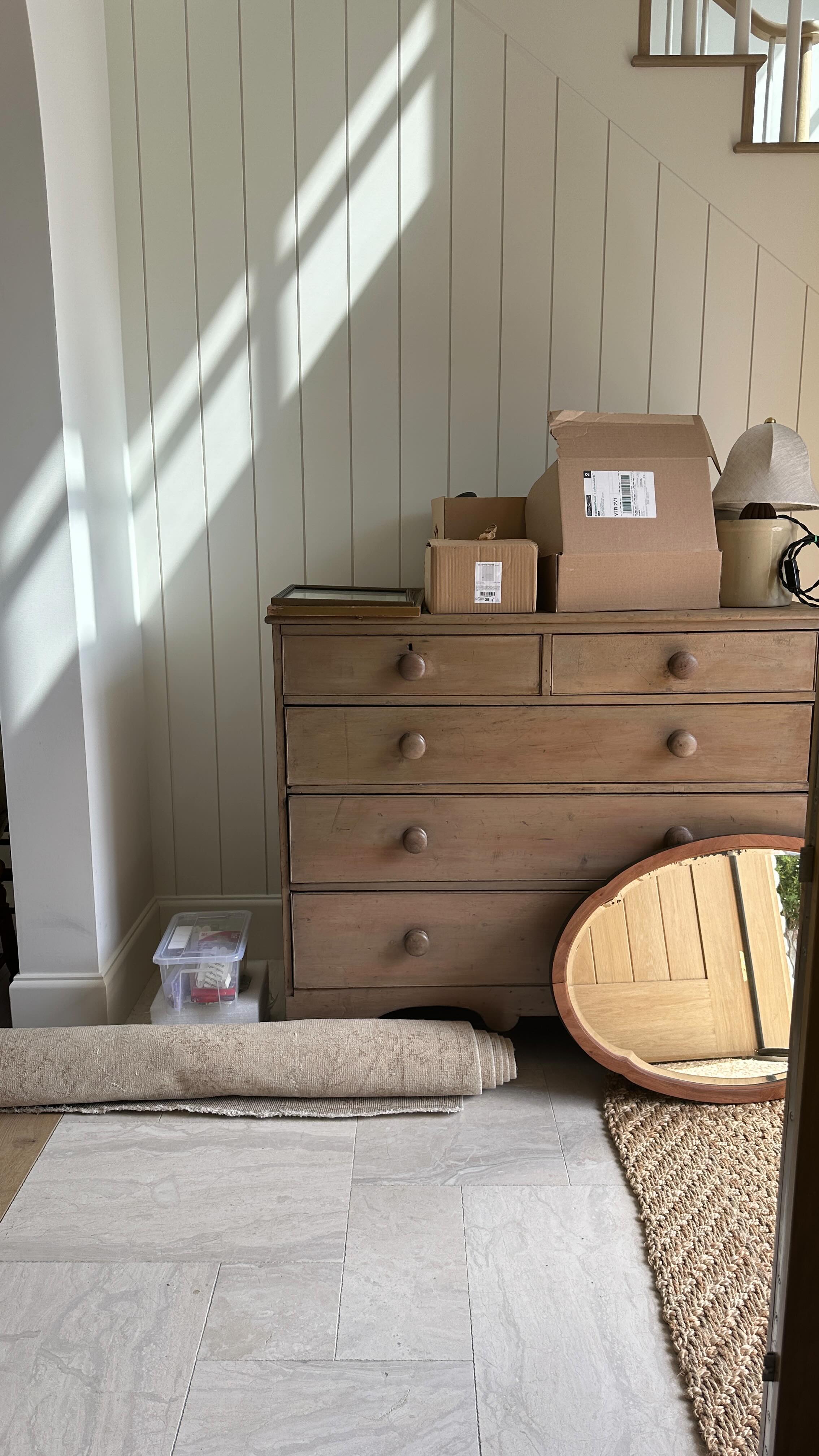 Behind the scenes of a project shoot there is a lot of excitement and creative energy flowing. We are lifting, placing, moving, trying to capture every pretty little moment we can. For this shoot we collaborated with my friend Monika from @monikahibbshome who supplied many of the beautiful pieces we used. We love a good collaboration!
Damici Design / Monika Hibbs Home