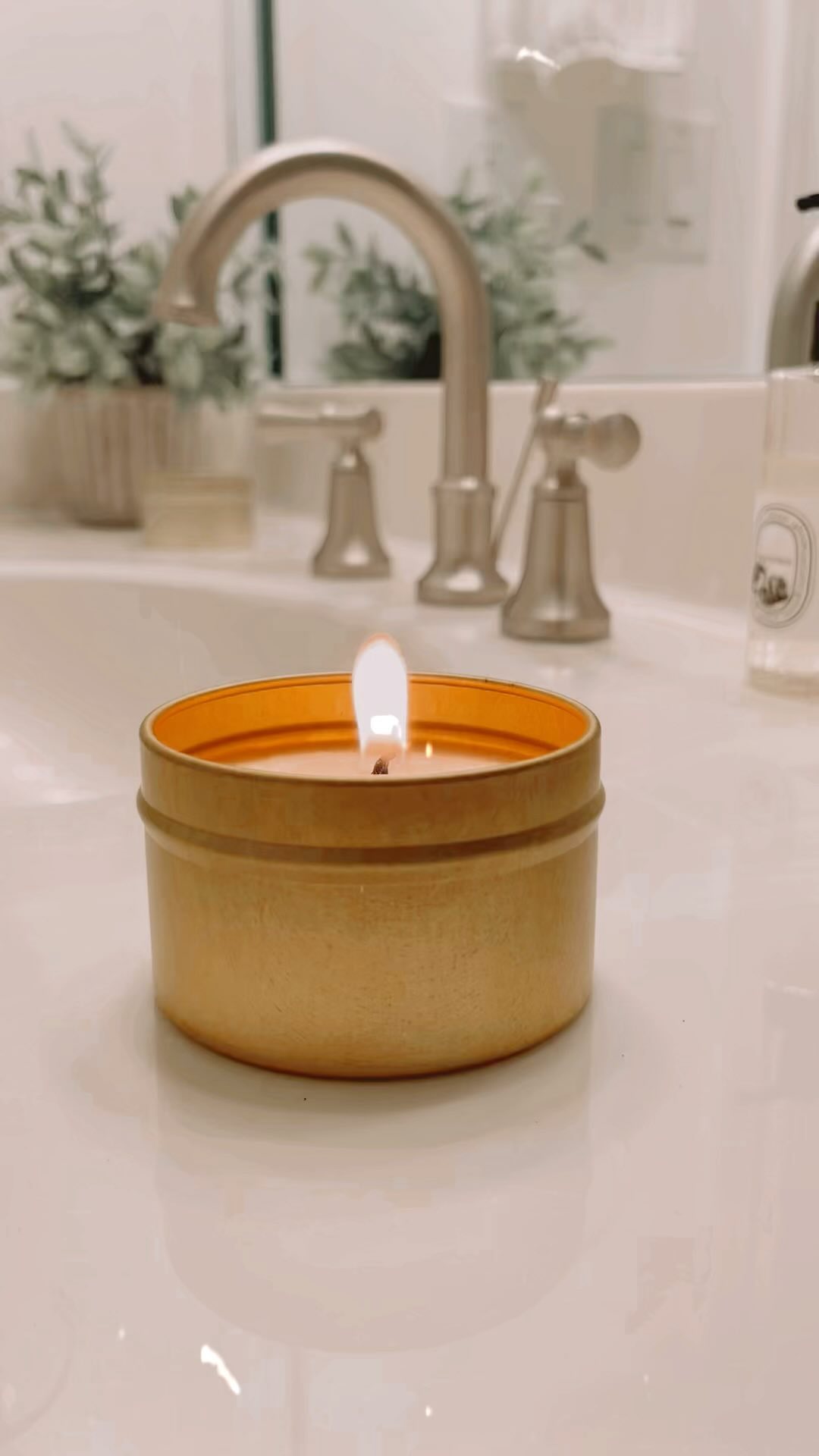 Testing some amazing new scents this weekend. Final selections for two more spring scents are being made.
#whiffcandlecompany #whiffcandleco #springcollection #soycandles #candlecollection #candles #homedecor #homedesign #signaturescent #handpoured