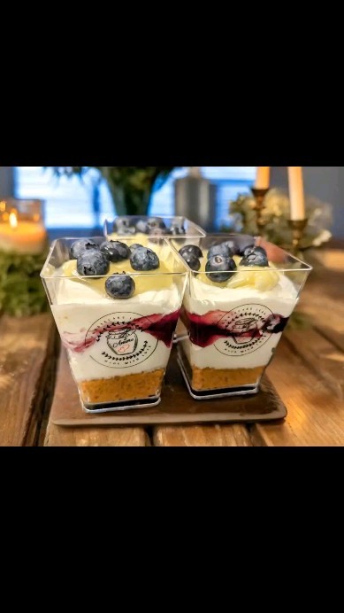 Lemon Blueberry Swirl Cheesecake
June Father's Day featured flavor. Available in jars and cups.
Our classic creamy vanilla cheesecake on graham crust, swirled with blueberry jam and topped with lemon curd and fresh blueberries.
@amore.cheesecake.jars
#blueberrycheesecake
#lemoncheesecake #cheesecakejars #fathersday #fathersdaydessert #lemonblueberrycheesecake