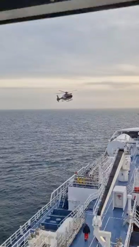 Nice way to get onboard the pilot!
Ramelia off Dunkirk🇫🇷.
📷Captain Henrik Ahrens
