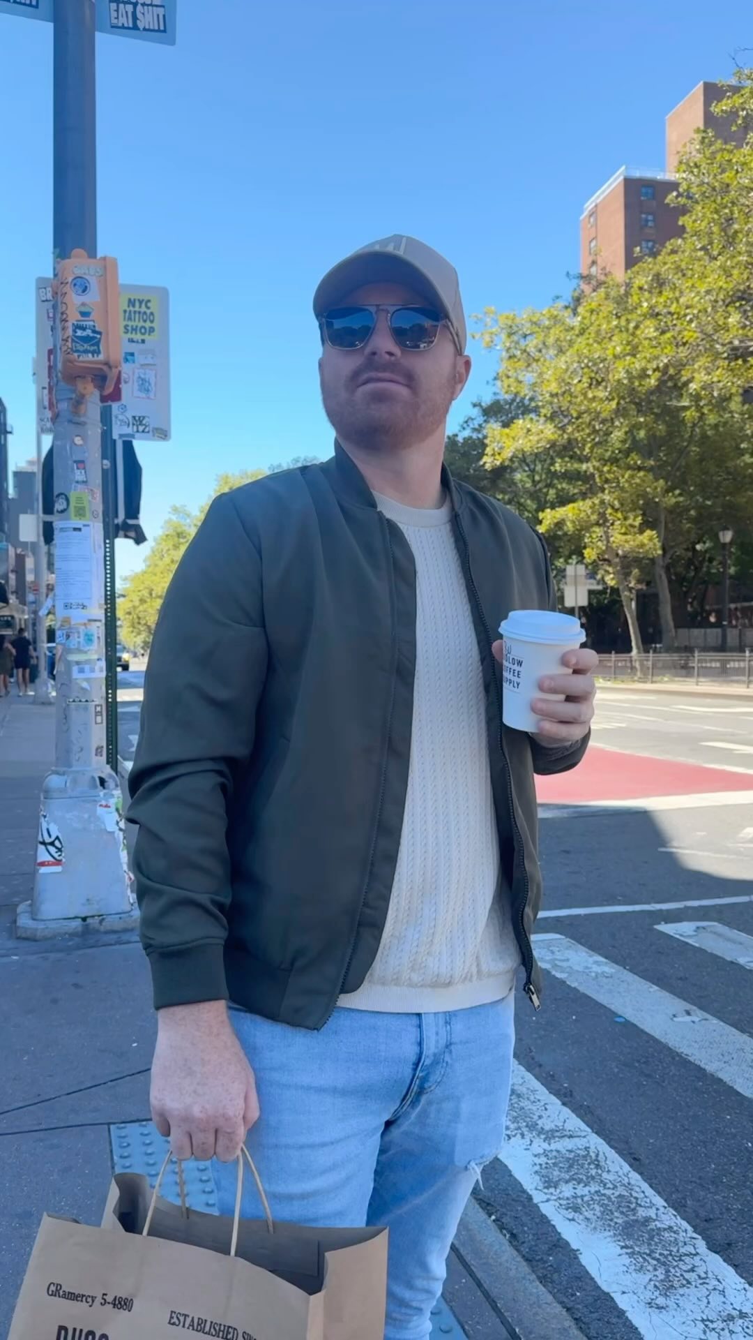 All these “influencers” out here for #NYFW, had to get my street style on point 👌🏻
Accessories: @russanddaughters
#MakeBagelsGreatAgain #itscalledfashionlookitup