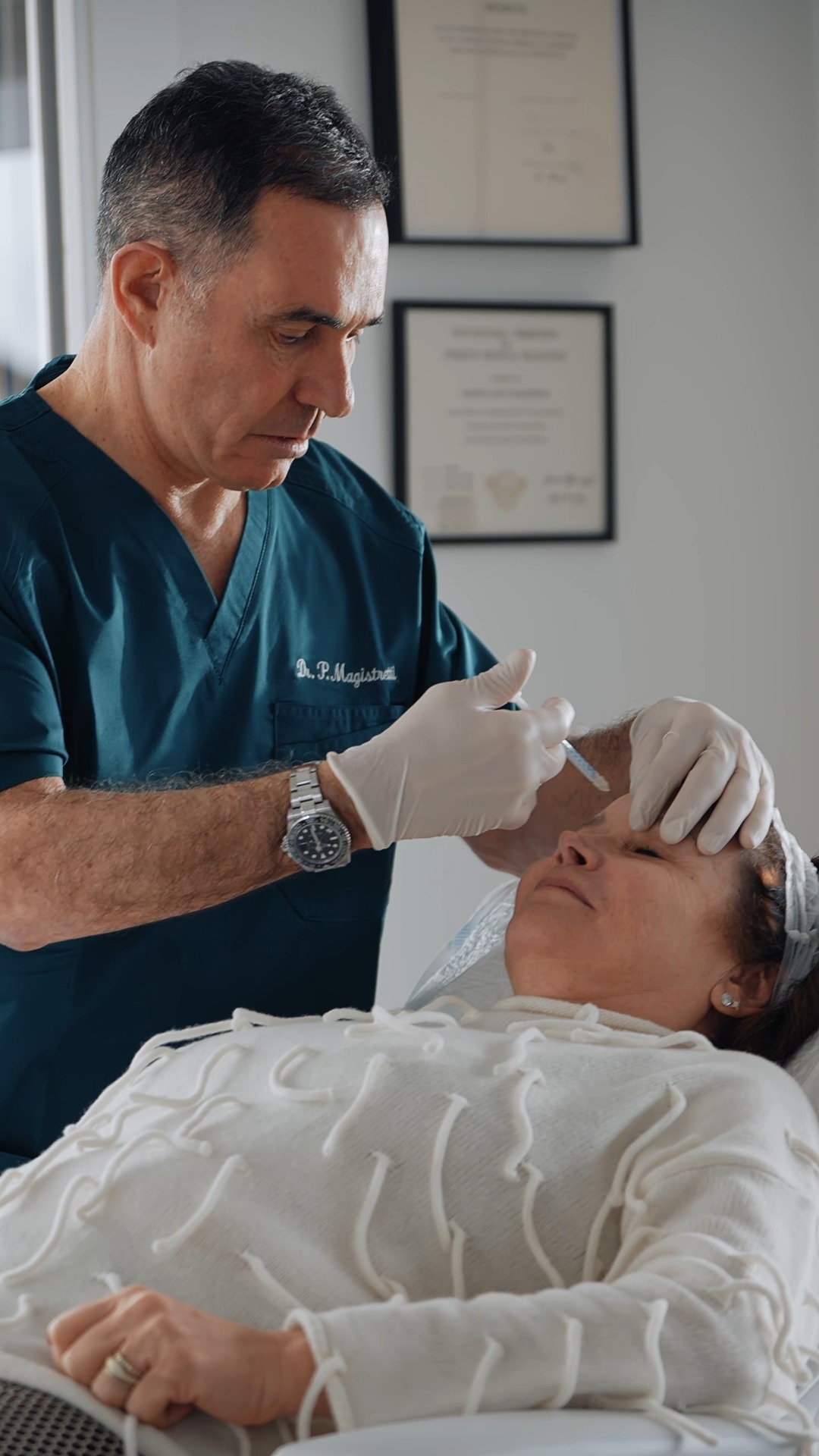 Experience ALTA Aesthetics in Crans-Montana 🇨🇭
Medical excellence, cutting-edge technology and personalised care.
Treatments:
✨ Face
✨ Body
✨ Skin care
✨ Hair
✨ Plastic surgery
✨ Dental aesthetics
📆 Book your complimentary consultation on our website